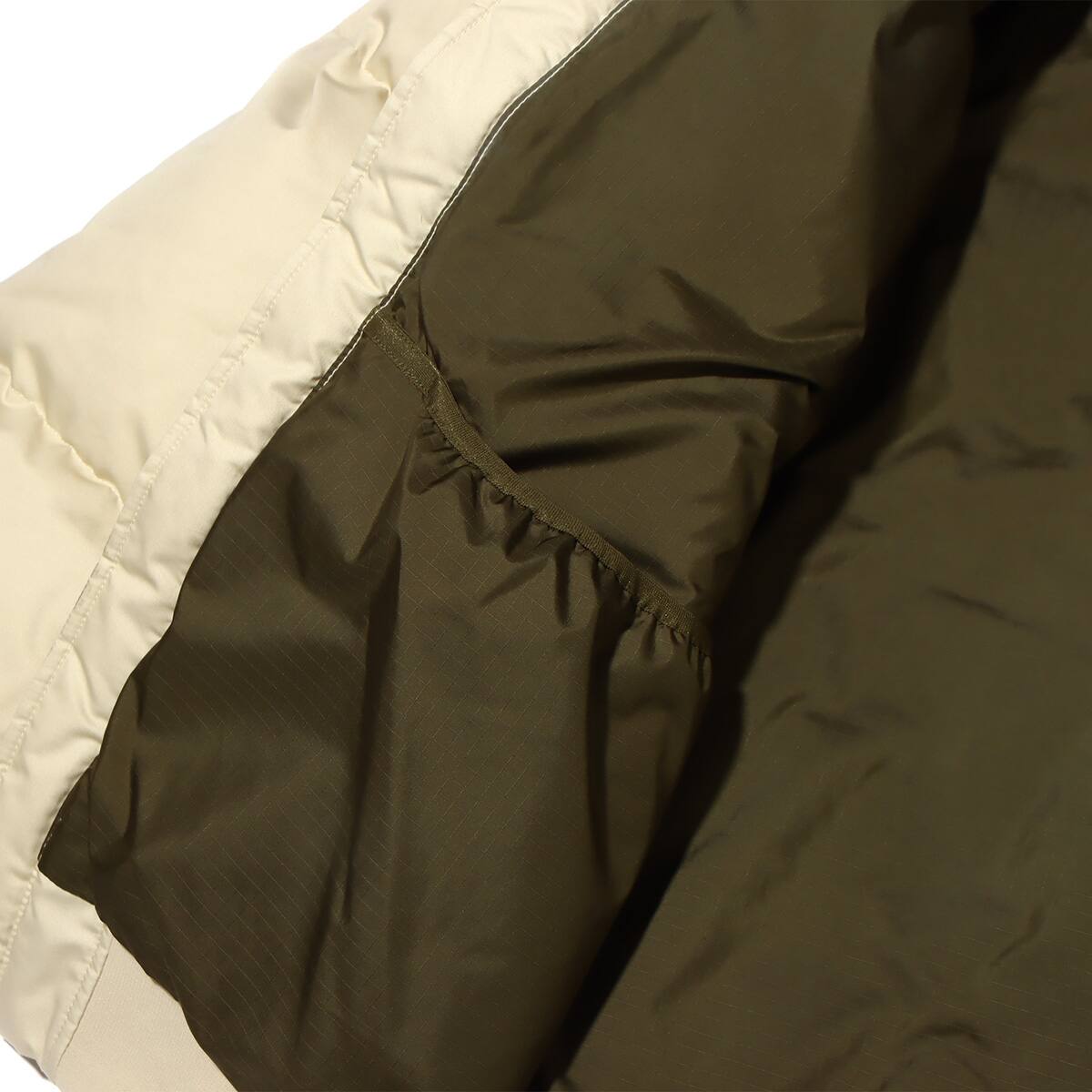 THE NORTH FACE PURPLE LABEL Lightweight Twill Mountain Down Jacket Light Beige 22FW-Iの画像