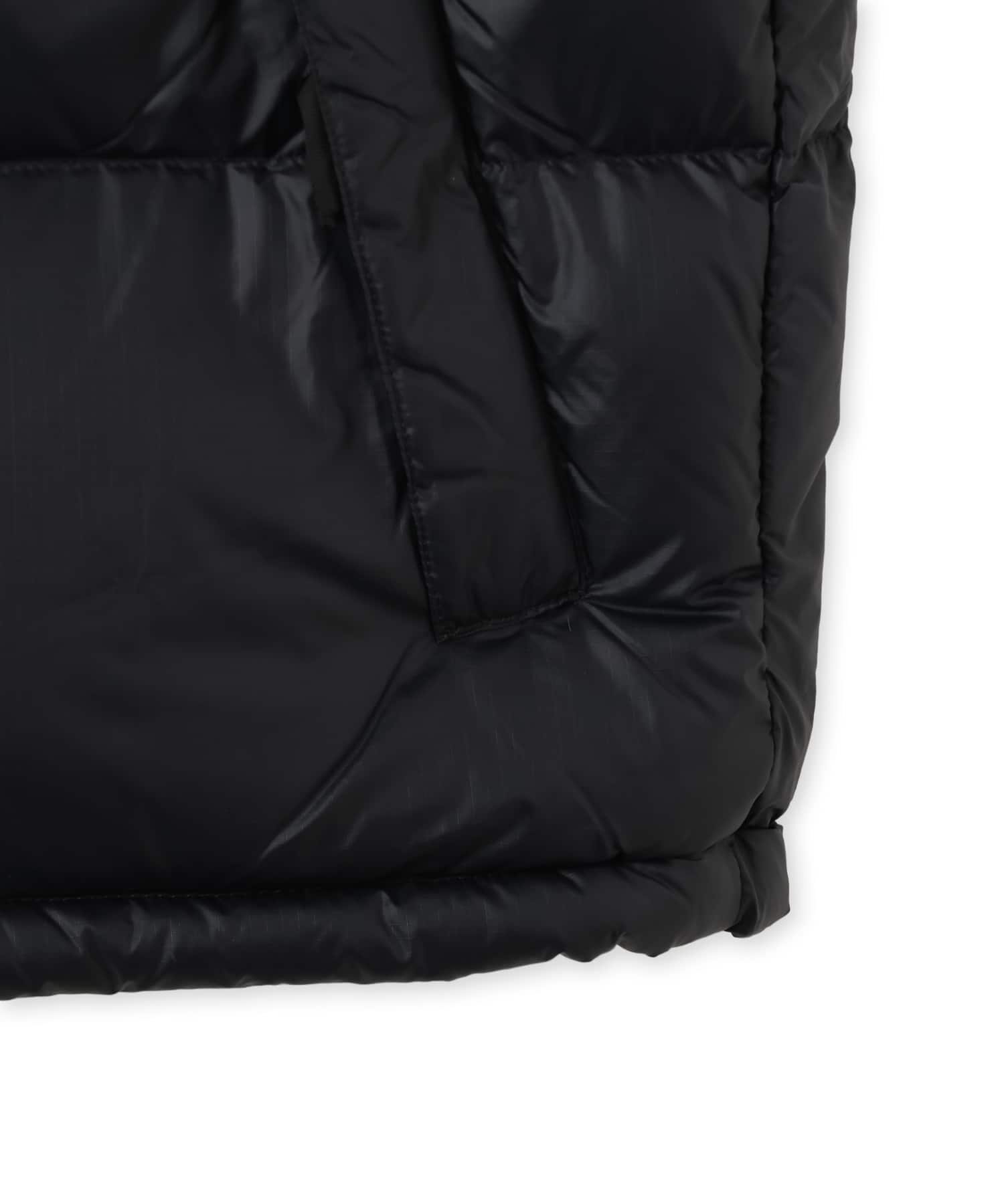 THE NORTH FACE NUPTSE VEST ブラックの画像