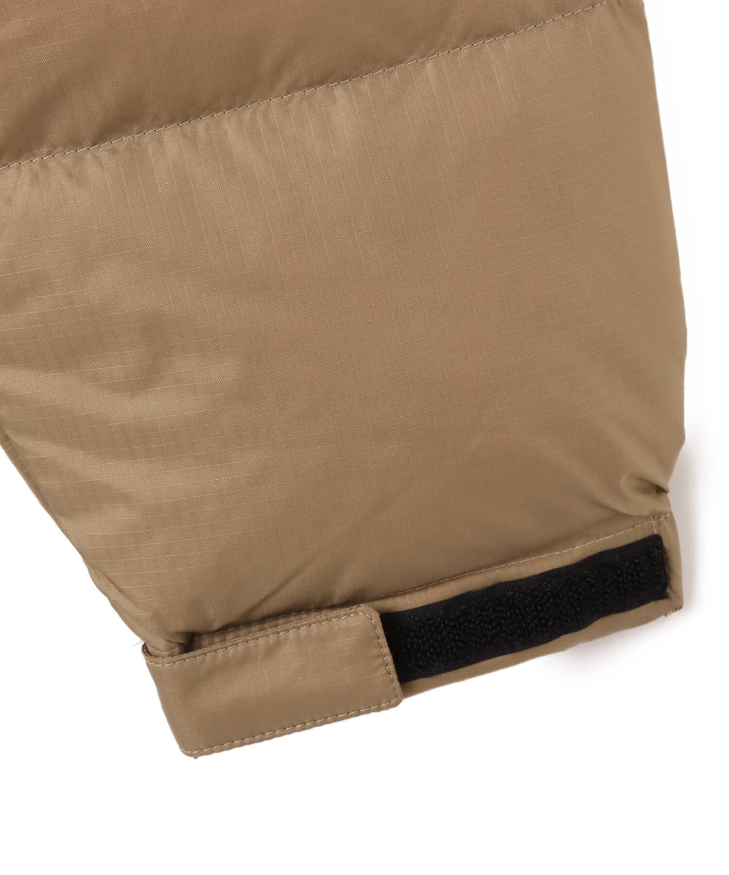THE NORTH FACE Womens Short Nuptse Jacket ブラックxクラシックカーキの画像