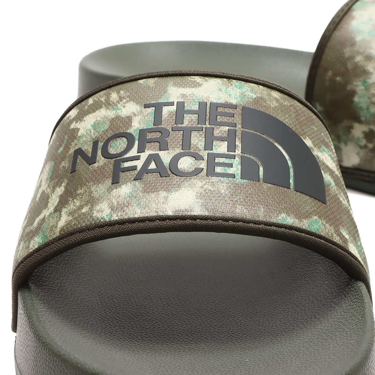 THE NORTH FACE BASE CAMP SLIDE III ミリタリーオリーブカモプリント 23SS-Iの画像