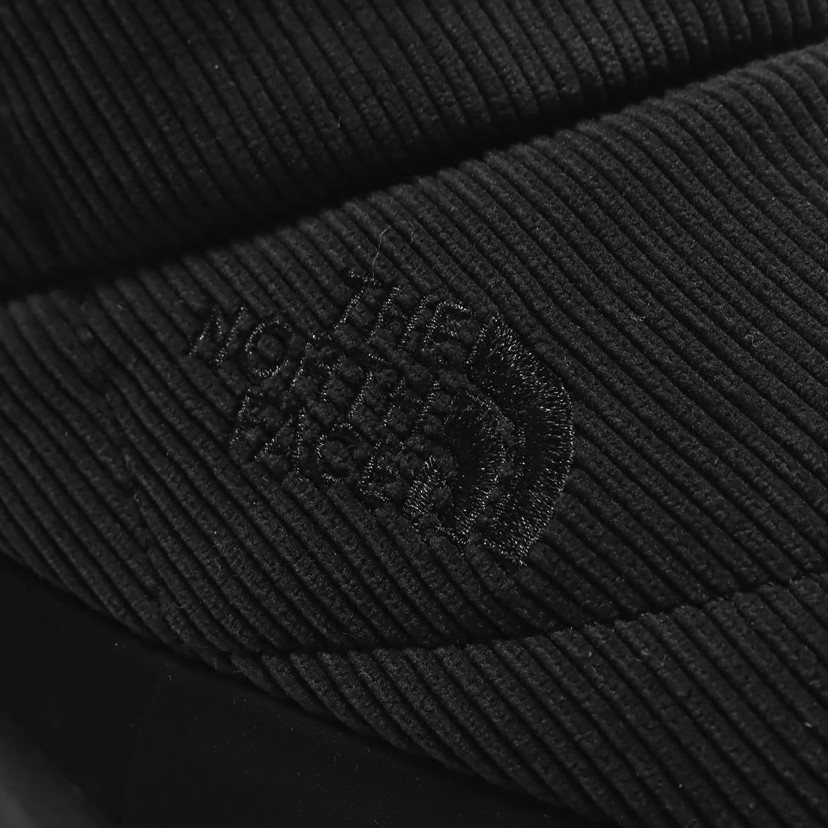 THE NORTH FACE NUPTSE BOOTIE WP VI SHORT SE TNFブラック×TNFブラックの画像
