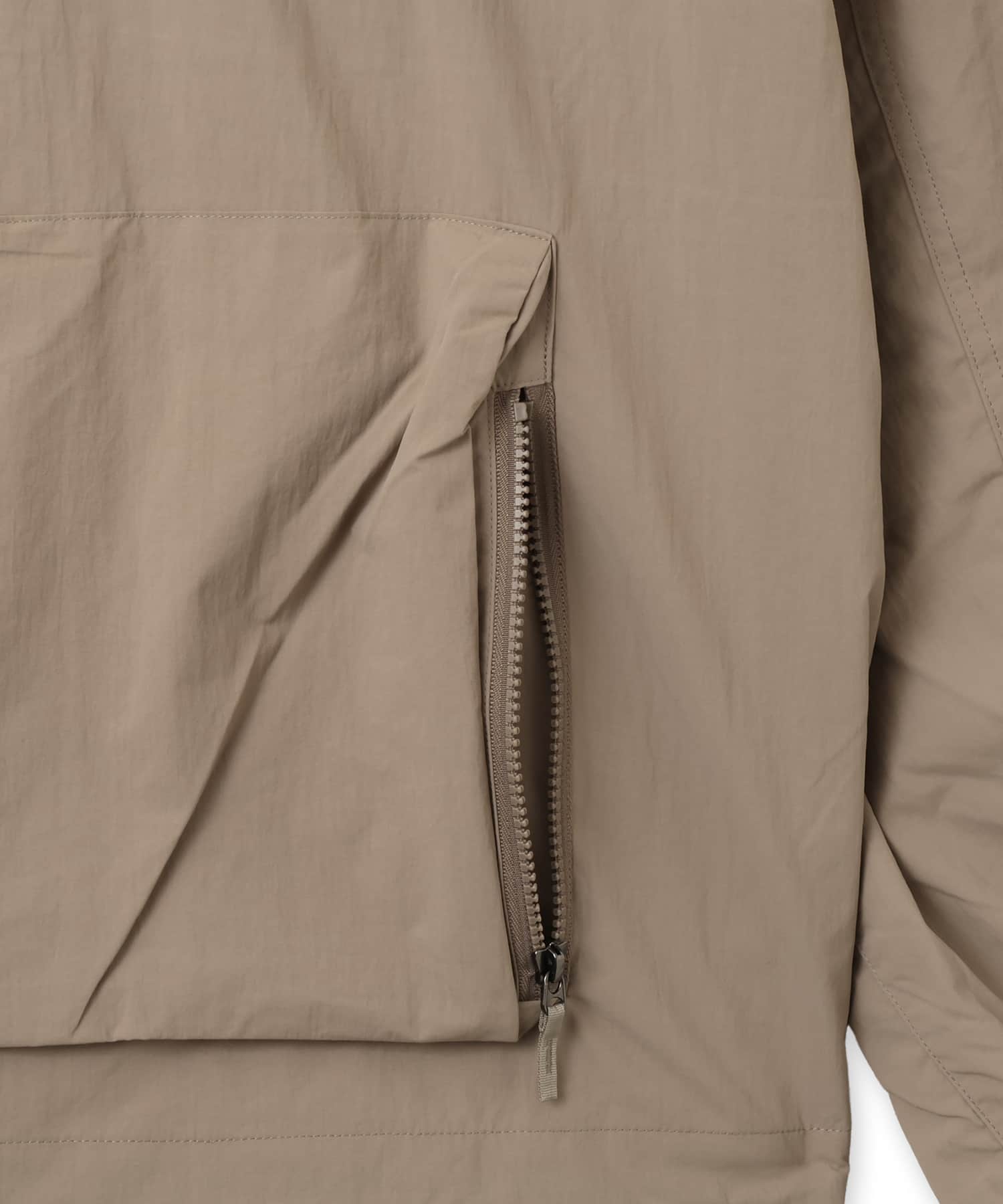 THE NORTH FACE FIELD UTILITY JACKET マッシュルームの画像