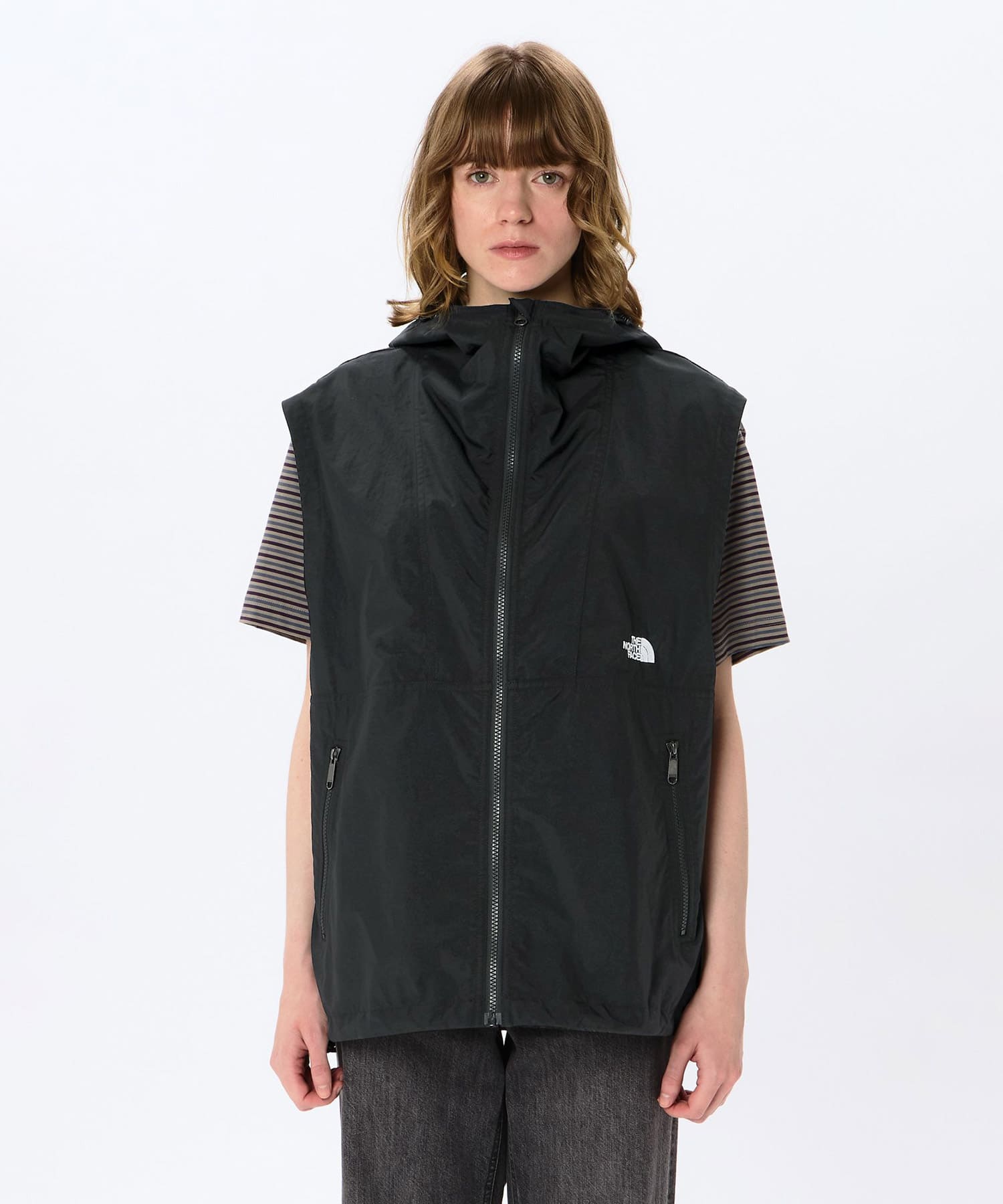 THE NORTH FACE Compact Hooded Vest ブラックの画像