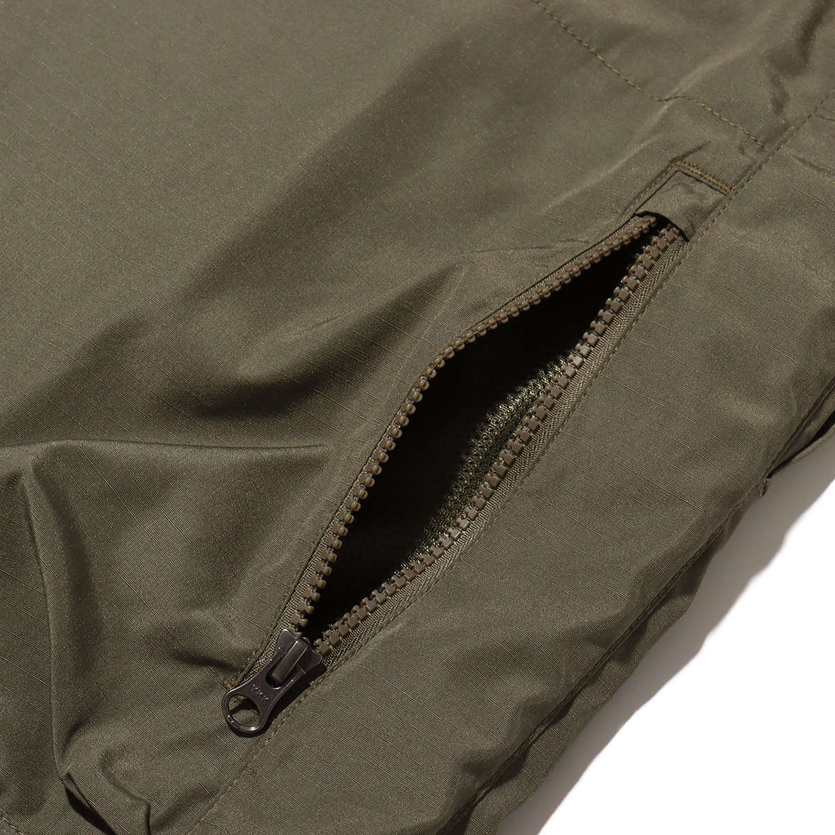 THE NORTH FACE PURPLE LABEL Mountain Wind Vest Oliveの画像