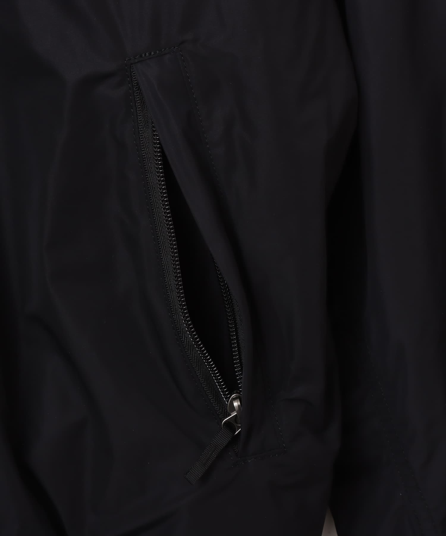 THE NORTH FACE Insulation Bomber Jacket ブラックの画像