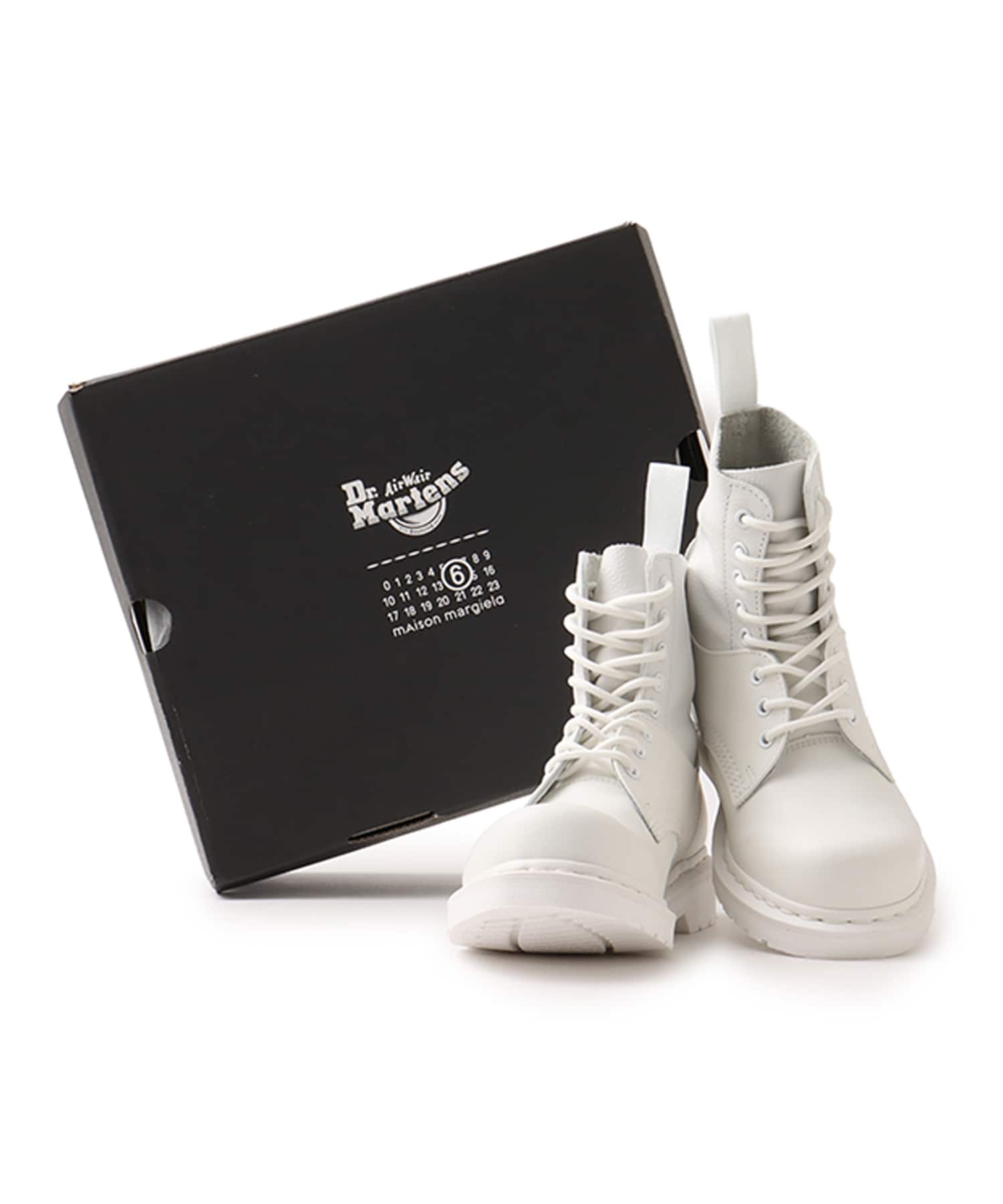 MM6 x DR MARTENS 1460 8-EYE NO STEEL TOE Vintage Smooth/White Virginia/Whiteの画像