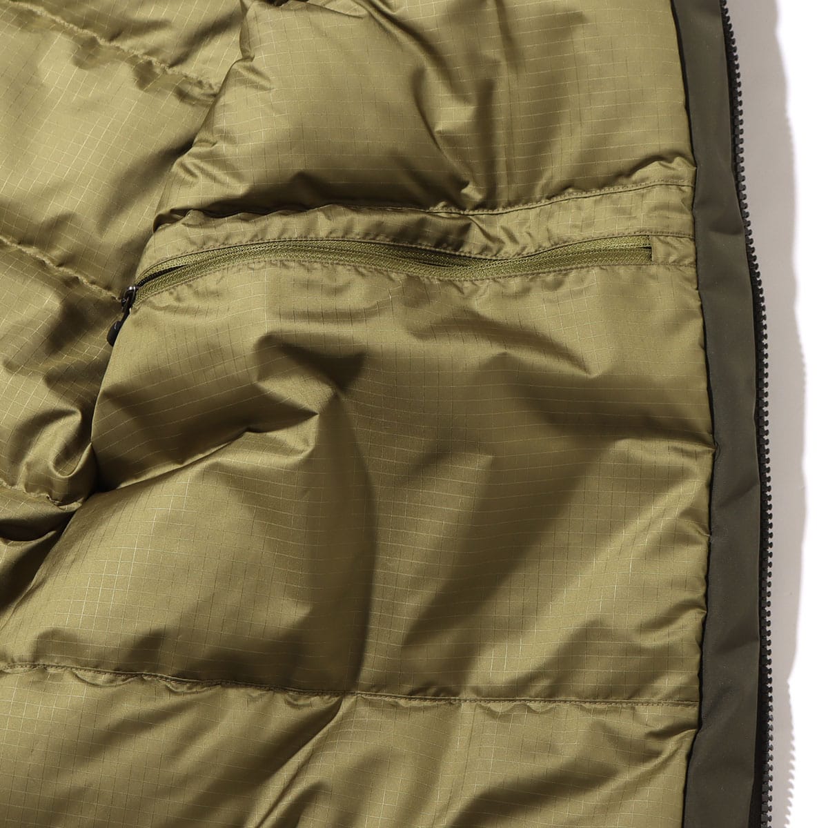 nanamica GORE-TEX Long Down Coat Khaki Green 22FA-Iの画像