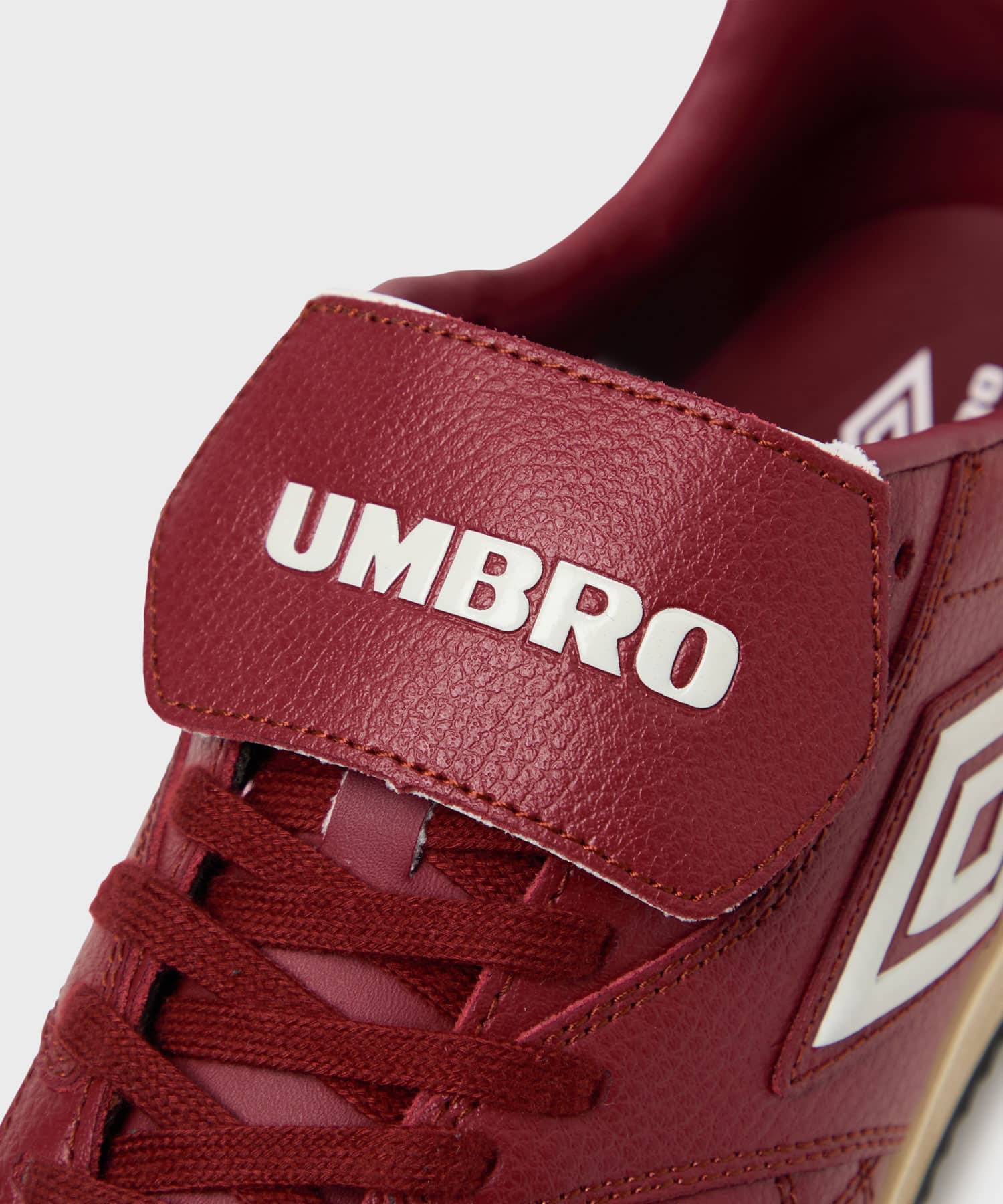 UMBRO CAMPIONATO LEATHER BURGUNDYの画像