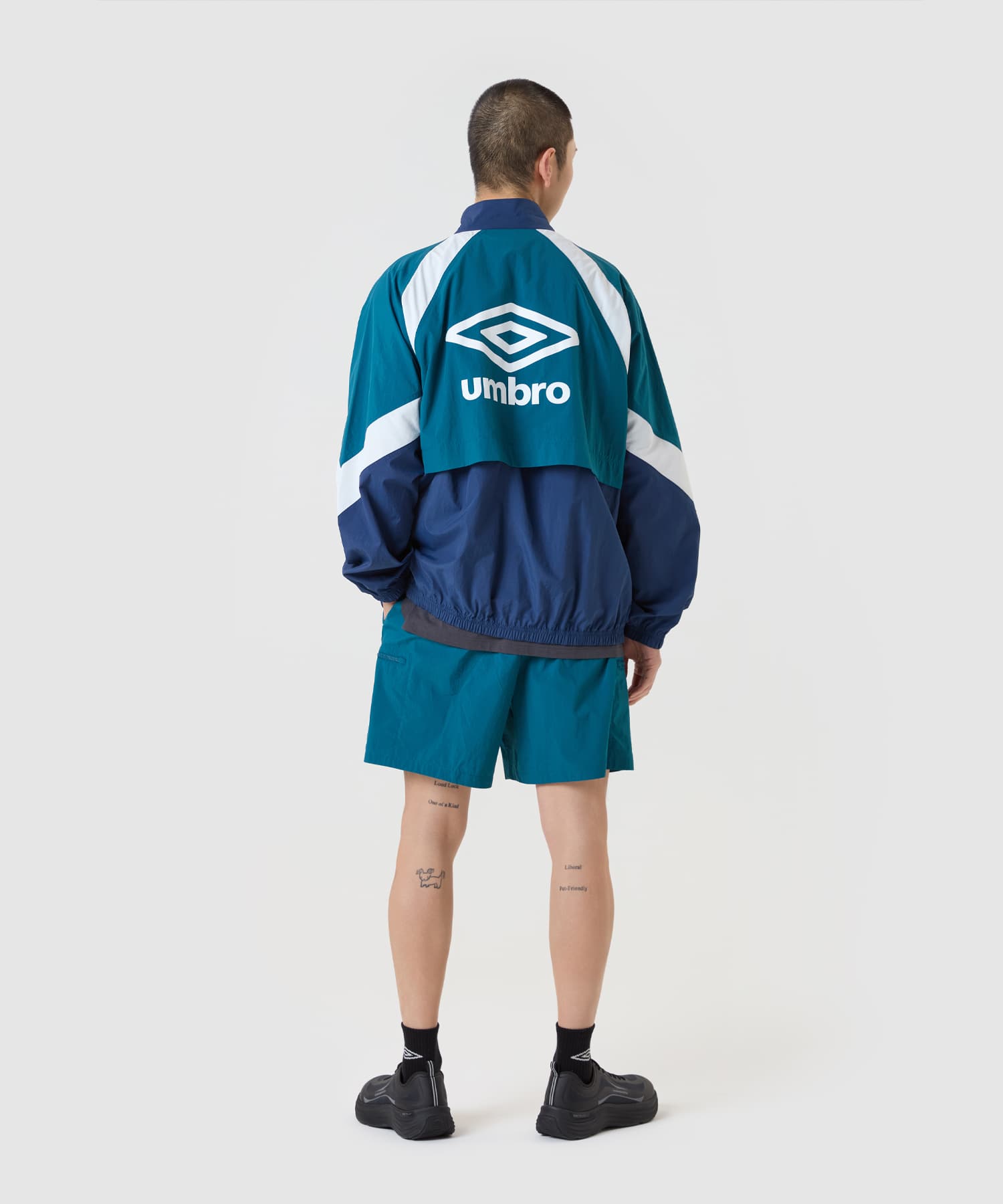 UMBRO 【KOREA COLLECTION】COLOR BLOCK STAND-NECK JACKET ブルーの画像