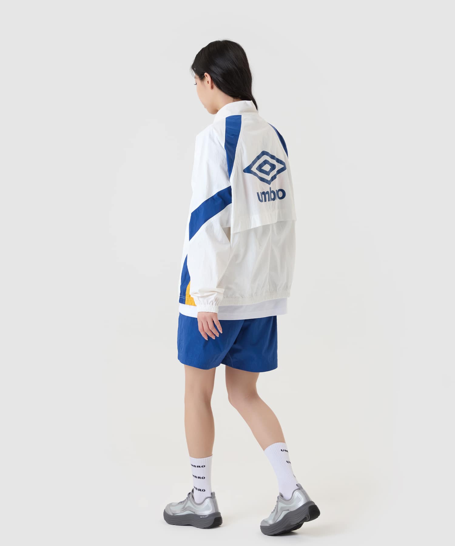 UMBRO 【KOREA COLLECTION】COLOR BLOCK STAND-NECK JACKET グレーの画像
