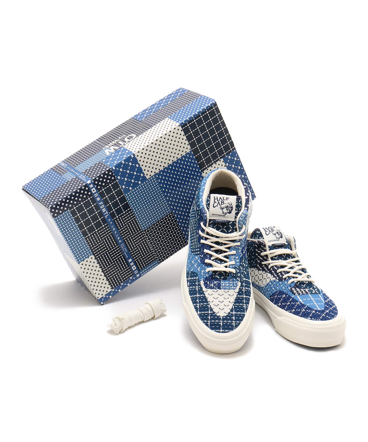 VANS OTW Half Cab 33 EK FDMTL BLUE BLUEの画像