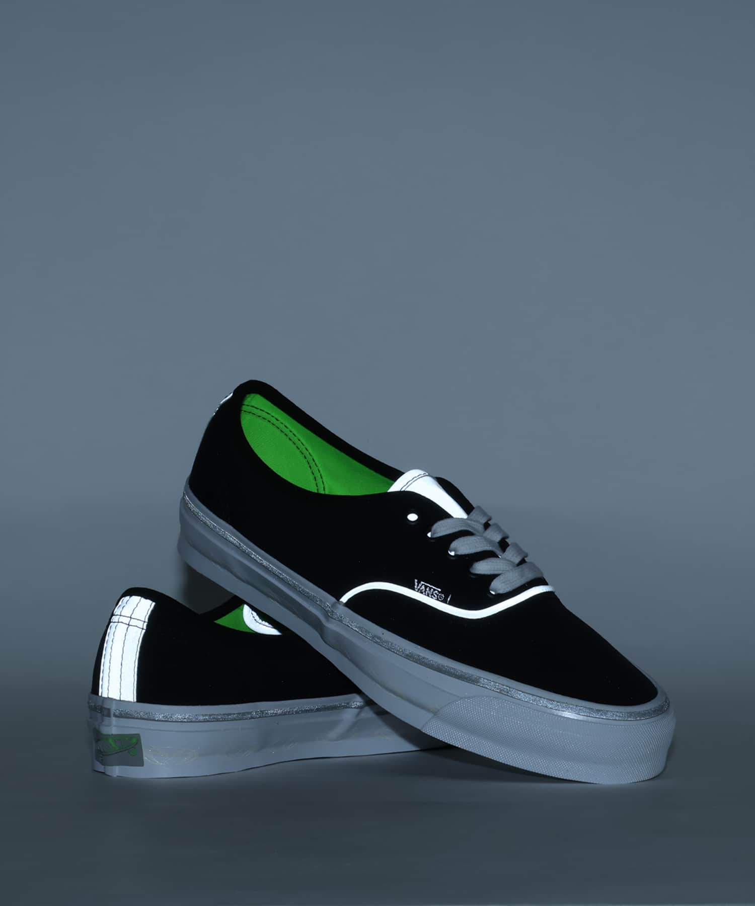 VANS LX Authentic 44 DL Guccimaze G BLACKの画像