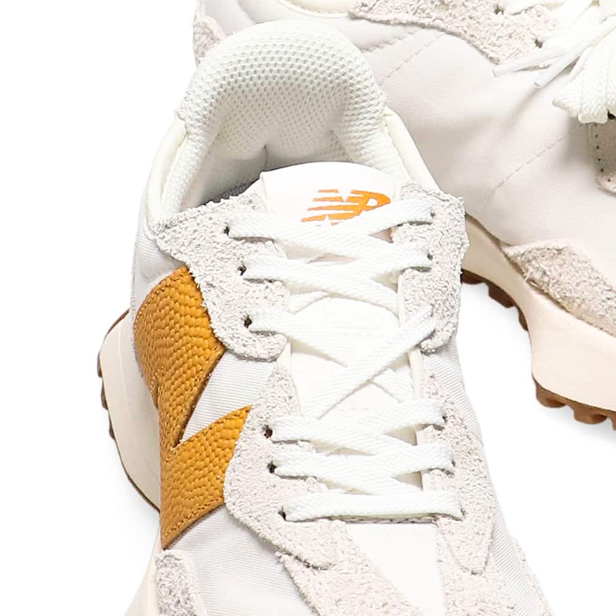 New Balance WS327BY WHITEの画像