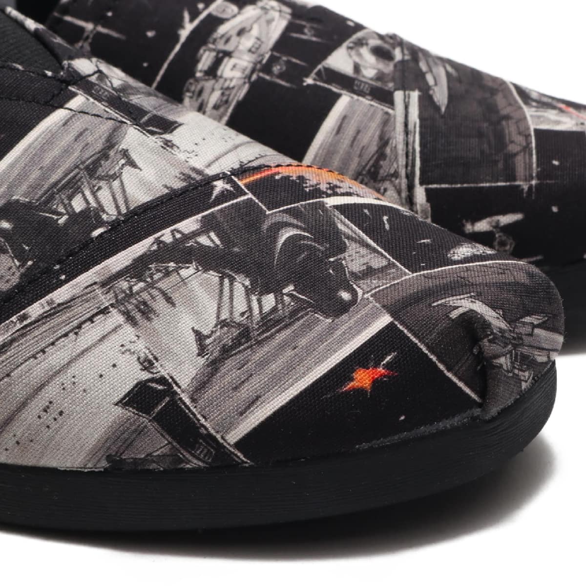 TOMS MENS Star Wars ALPARGATA 3.0 Darth Print Black Starwars Darth Print 21FA-Iの画像