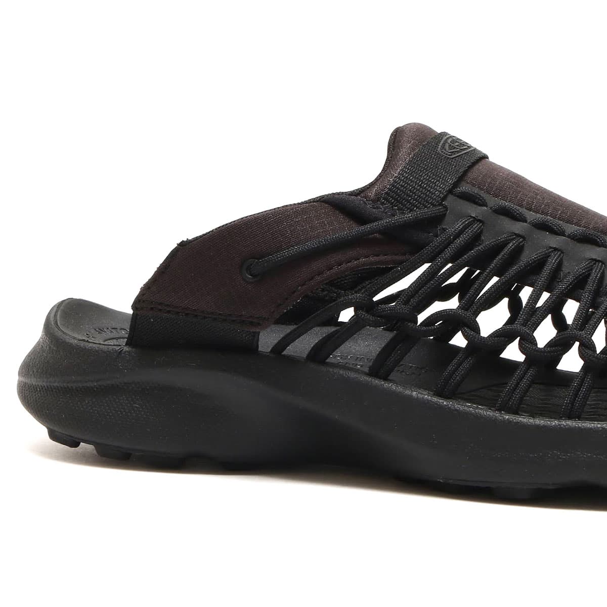 KEEN UNEEK SNK SLIDE BLACK/BLACKの画像