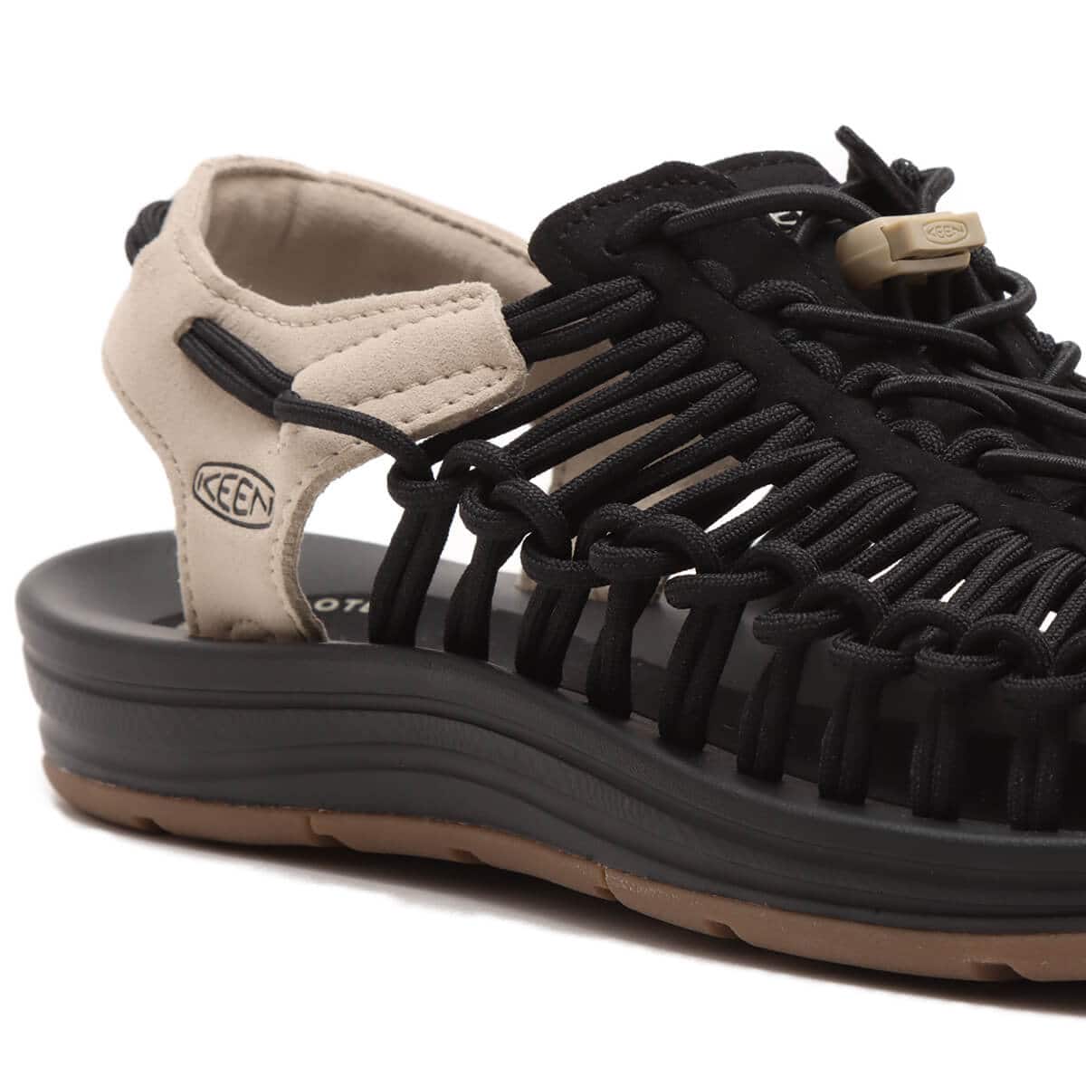 KEEN UNEEK Black/Plaza Taupe 24SS-I（キーン ユニーク