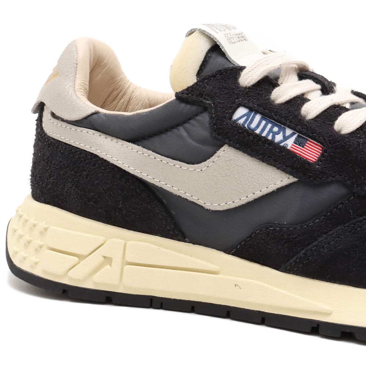 AUTRY WHIRLWIND LOW WHT/BLACK の画像