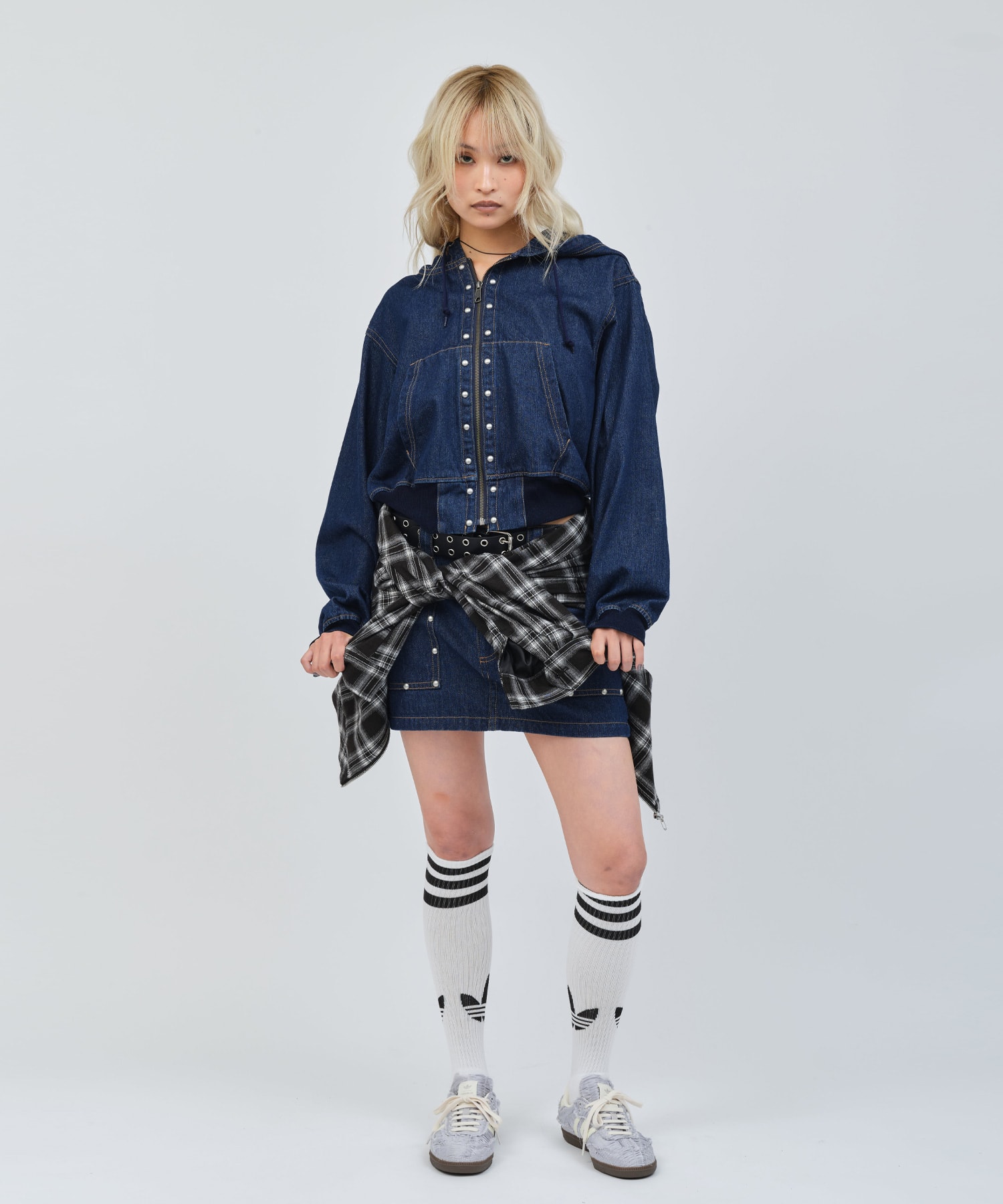 atmos pink Studs Denim Hoodie BLUEの画像