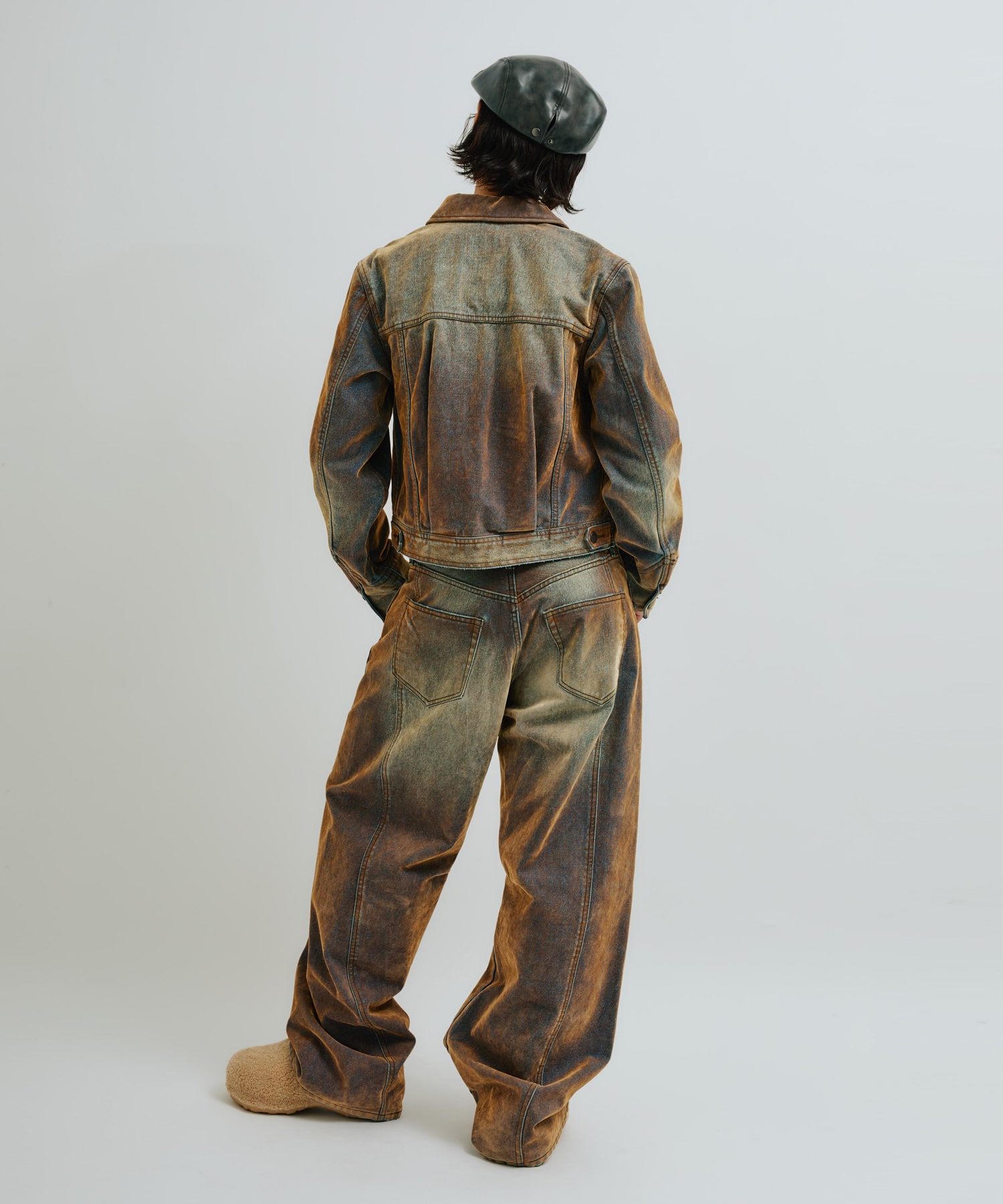 atmos pink Flocky Denim Jacket BRONZEの画像