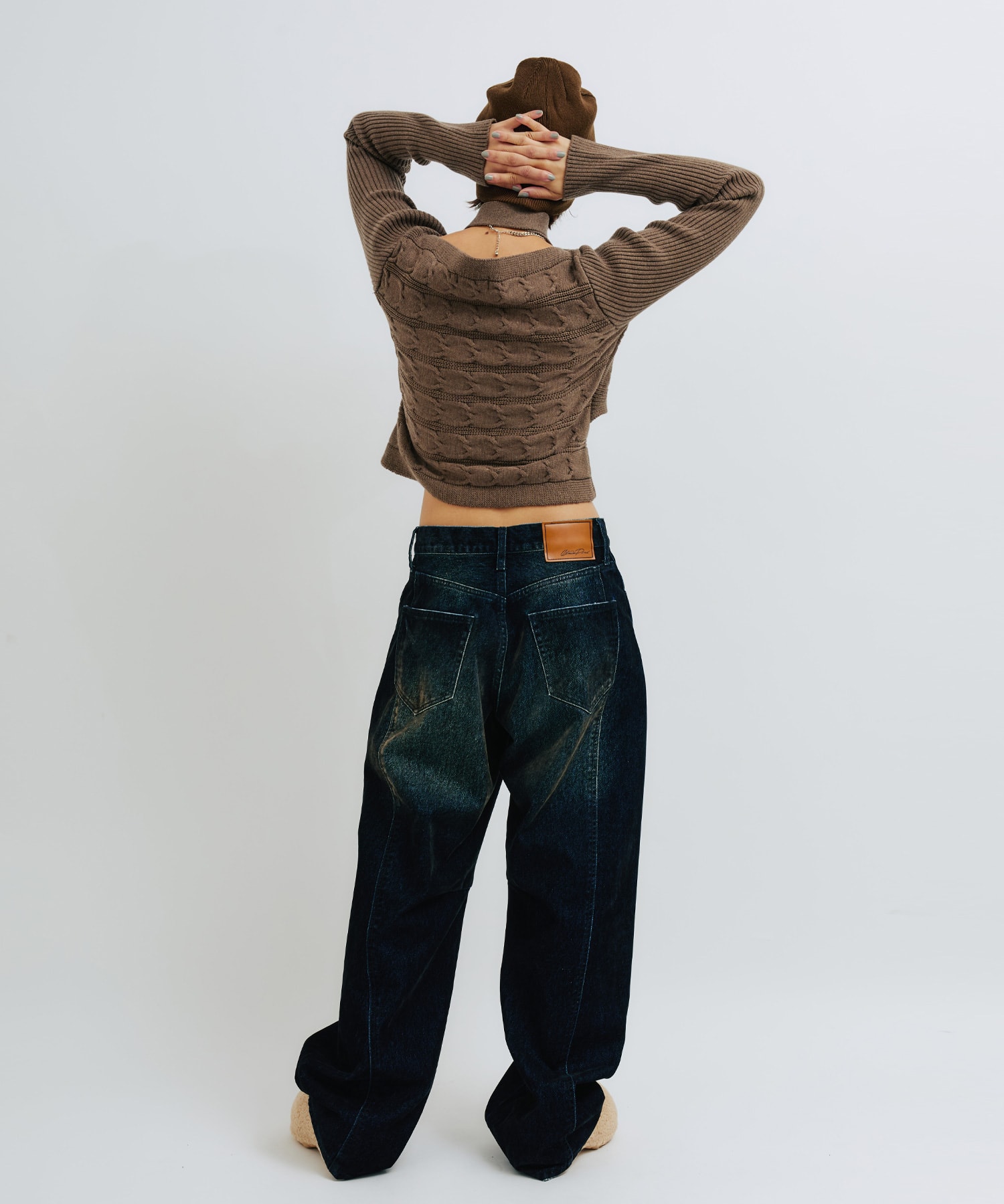 atmos pink Cache-coeur Knit Tops BROWNの画像