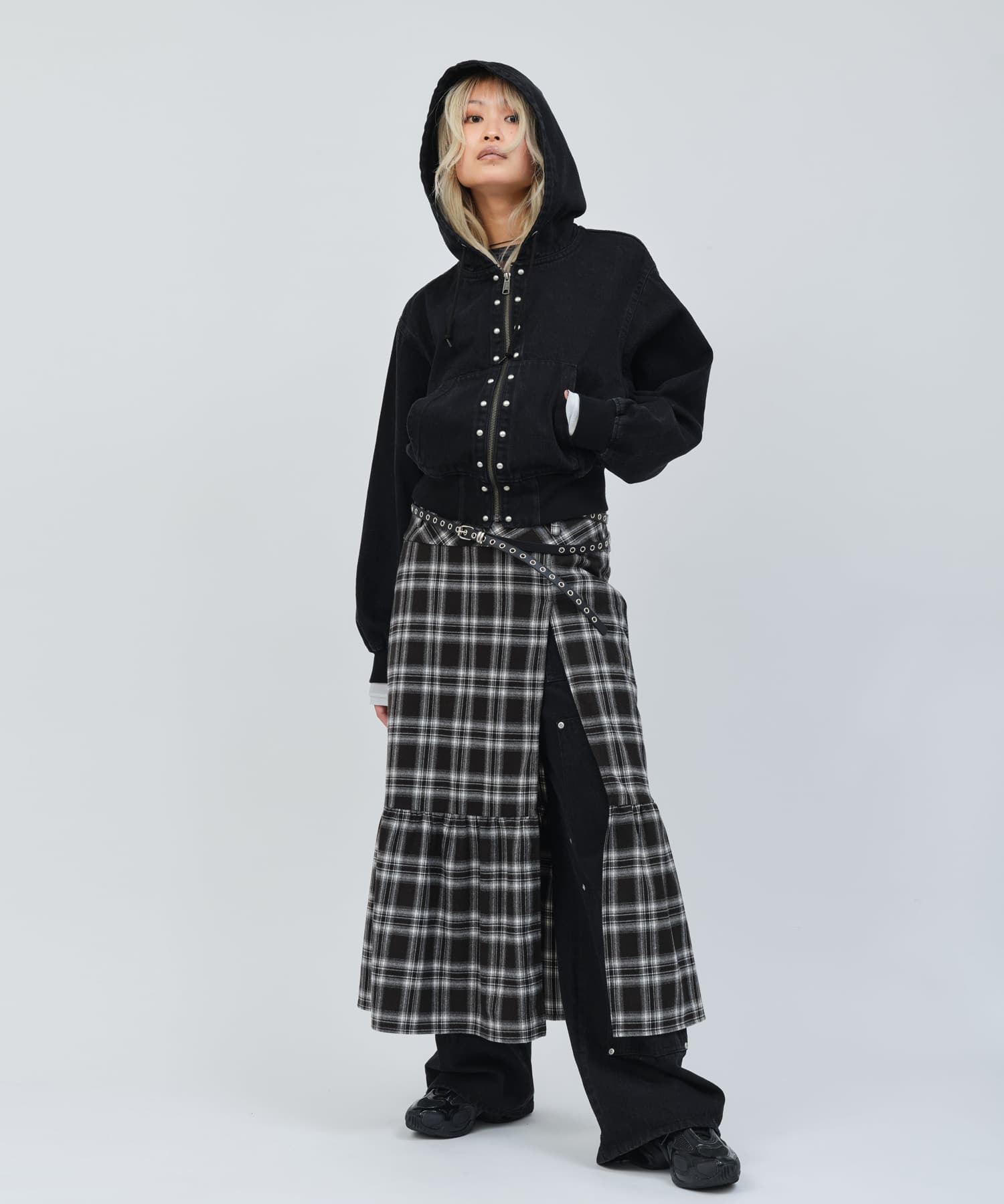 atmos pink Plaid Tiered Skirt BLACKの画像