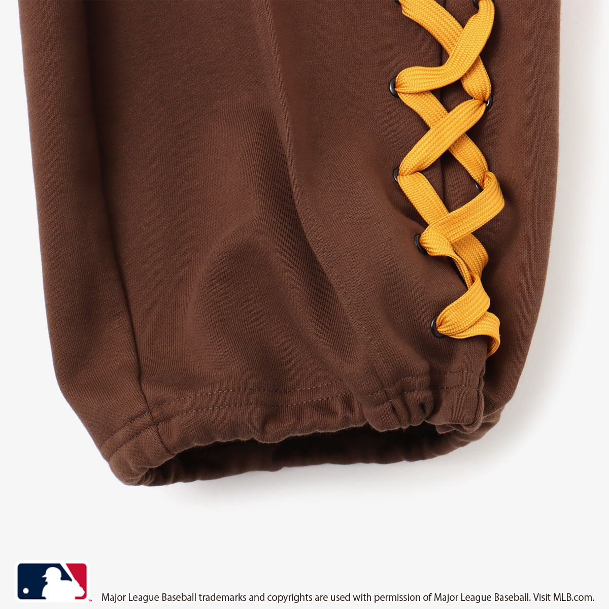 atmos pink MLB Sweat Pants BROWNの画像
