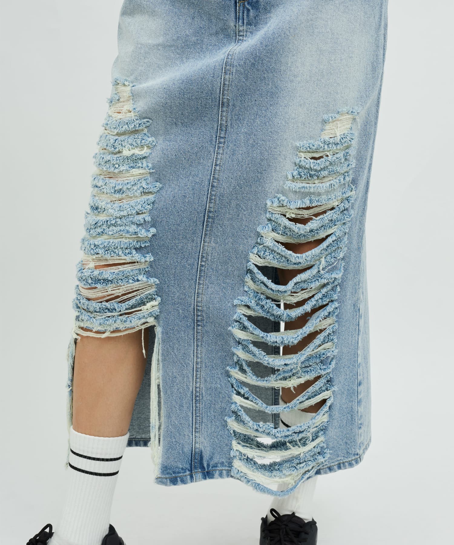 atmos pink Damaged Long Skirt BLUEの画像