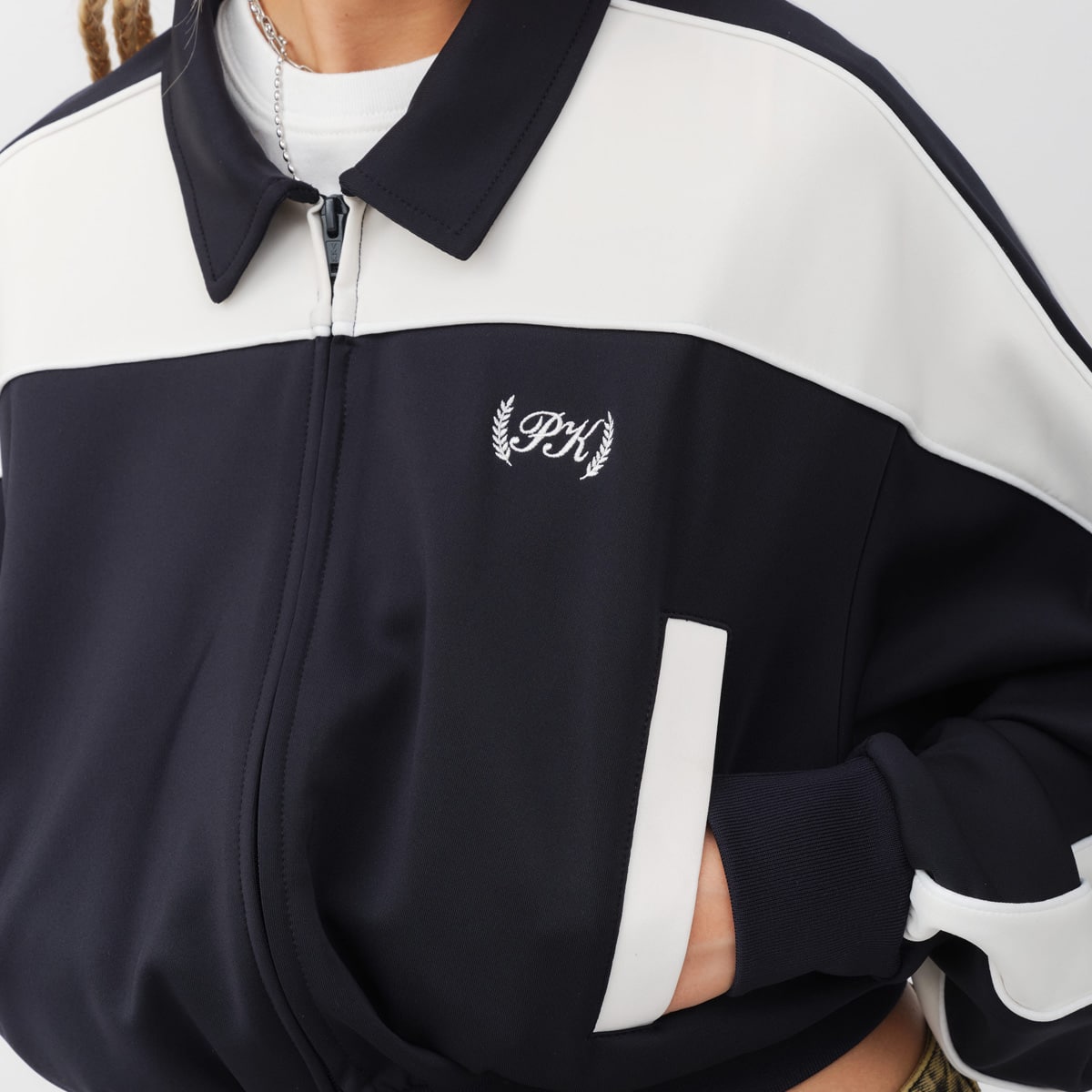 atmos pink Track Jacket BLACKの画像