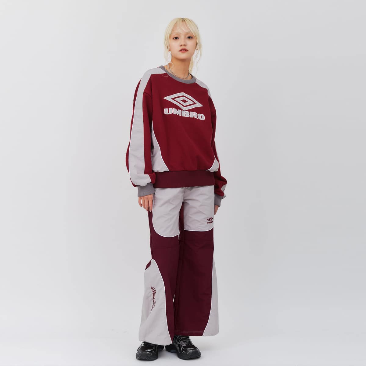 UMBRO × atmos pink Track Pants BURGUNDYの画像