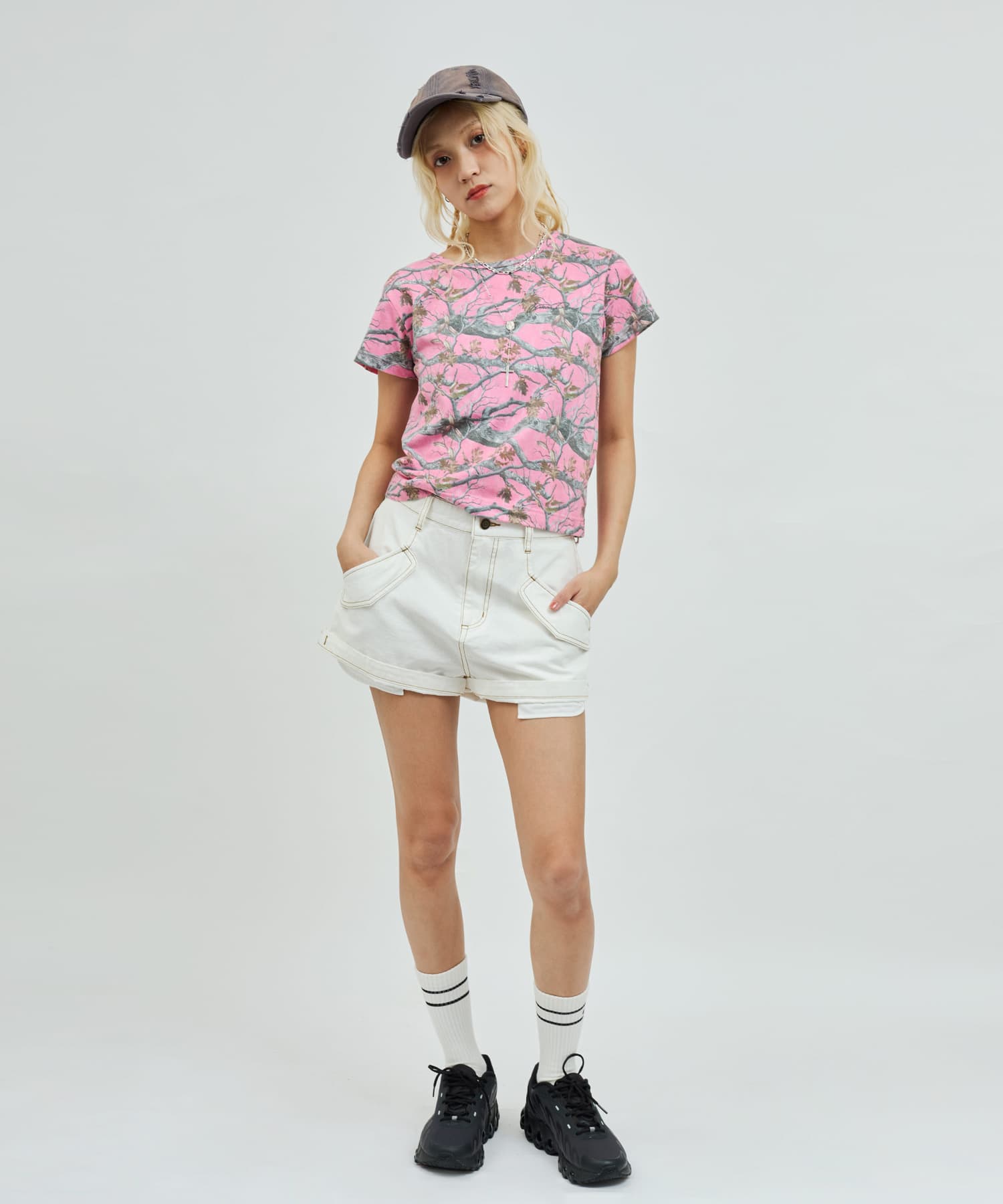 atmos pink Real Tree Camouflage Short Pants WHITEの画像