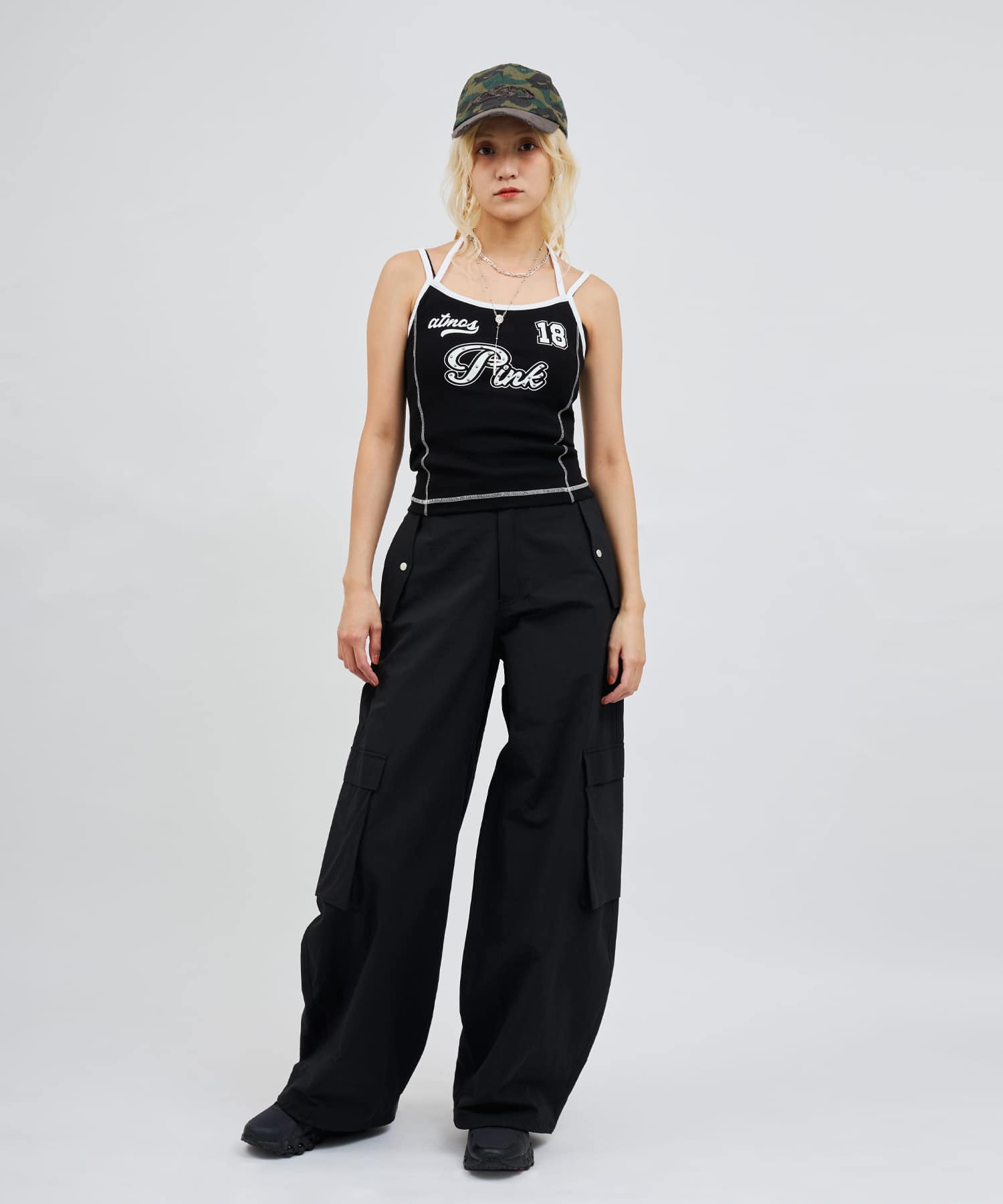 atmos pink Halter Neck Camisole BLACKの画像