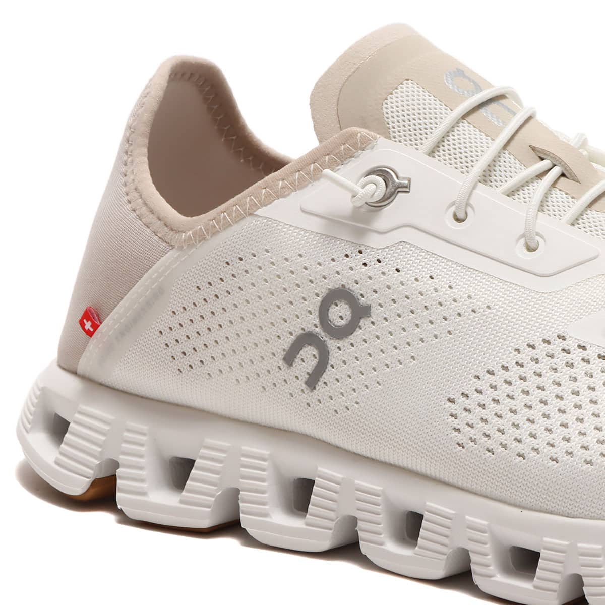 On Cloud 5 Coast Undyed-White | Pearl（オン クラウド