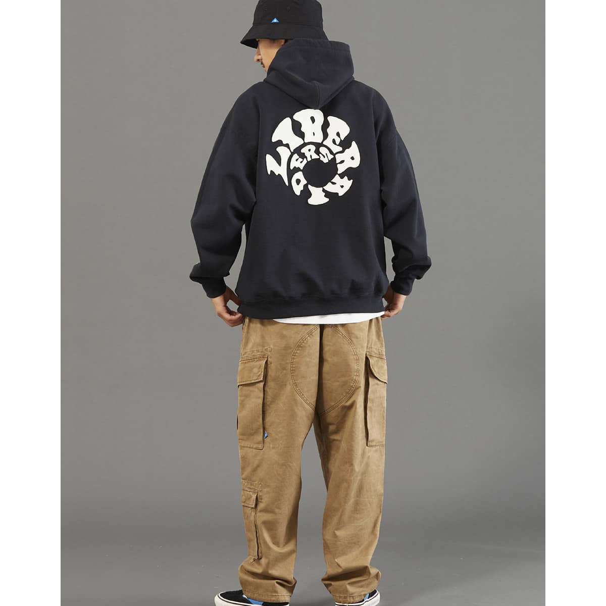 LIBERAIDERS SPIRAL LOGO HOODIE BLACK の画像
