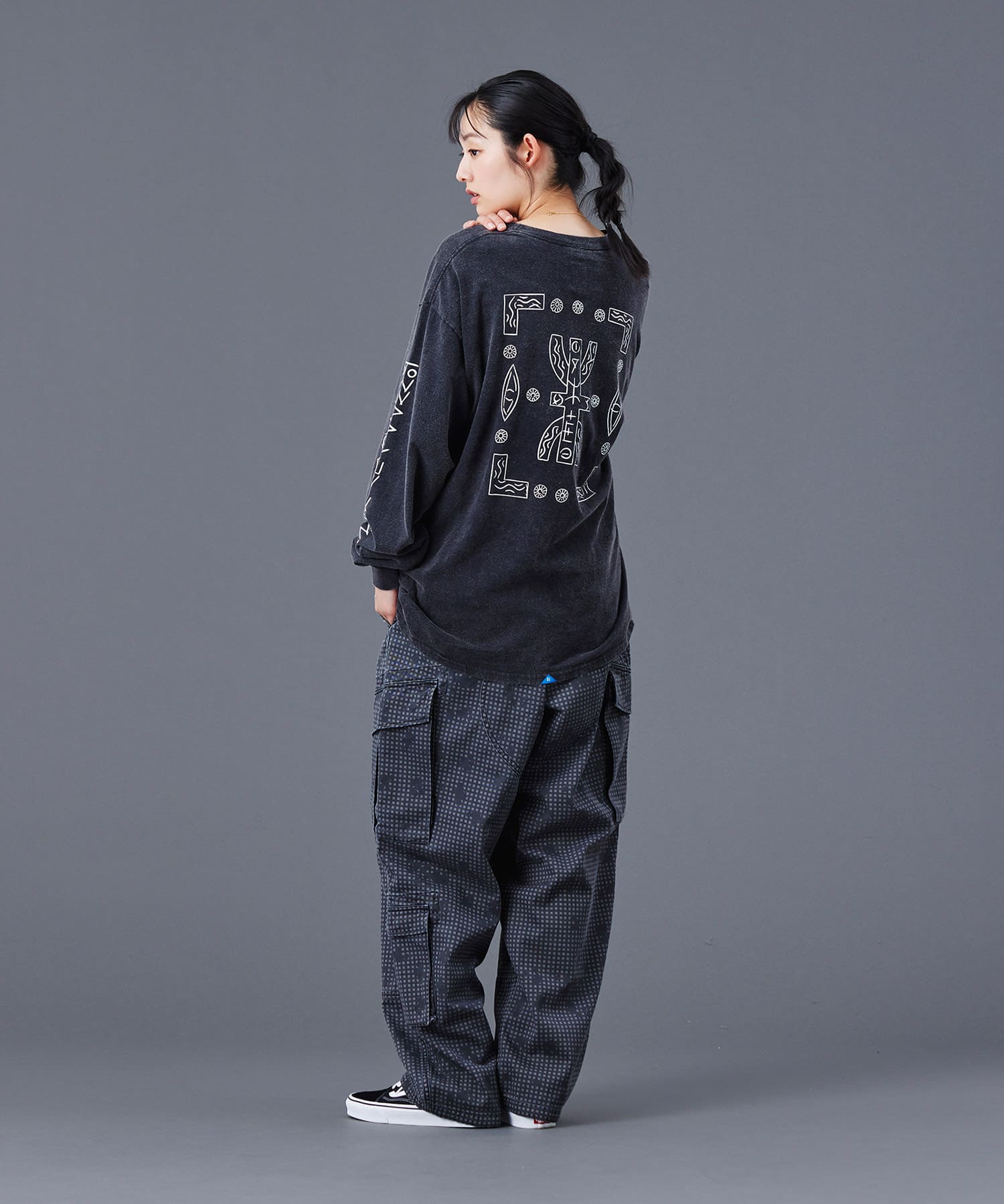 LIBERAIDERS TIFINAGH LOGO L/S TEE BLACKの画像
