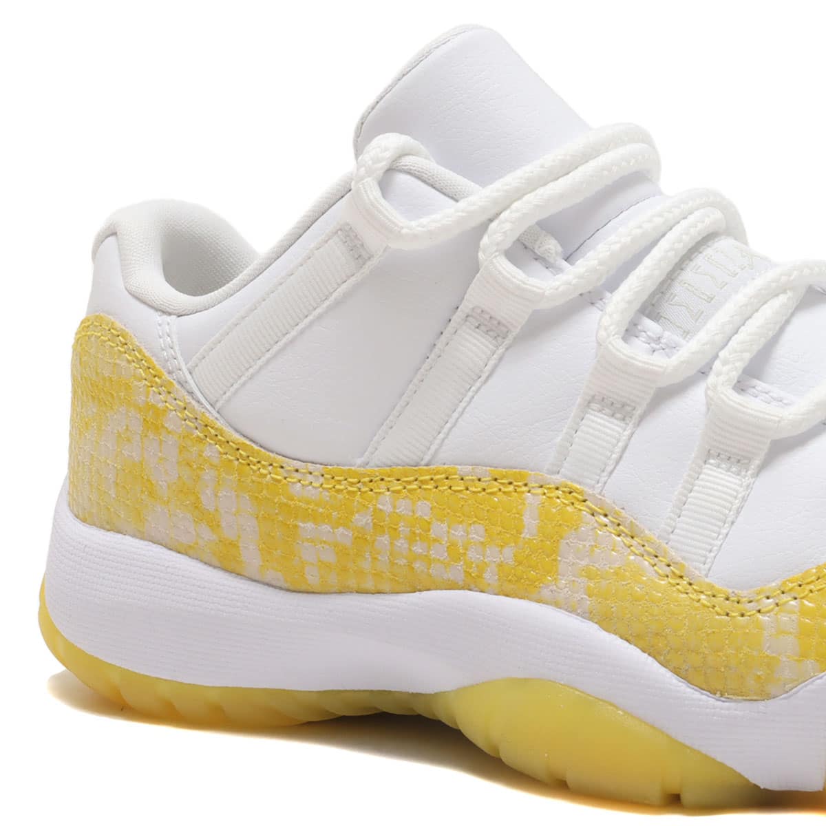 JORDAN BRAND WMNS AIR JORDAN 11 RETRO LOW WHITE/TOUR YELLOW-WHITE