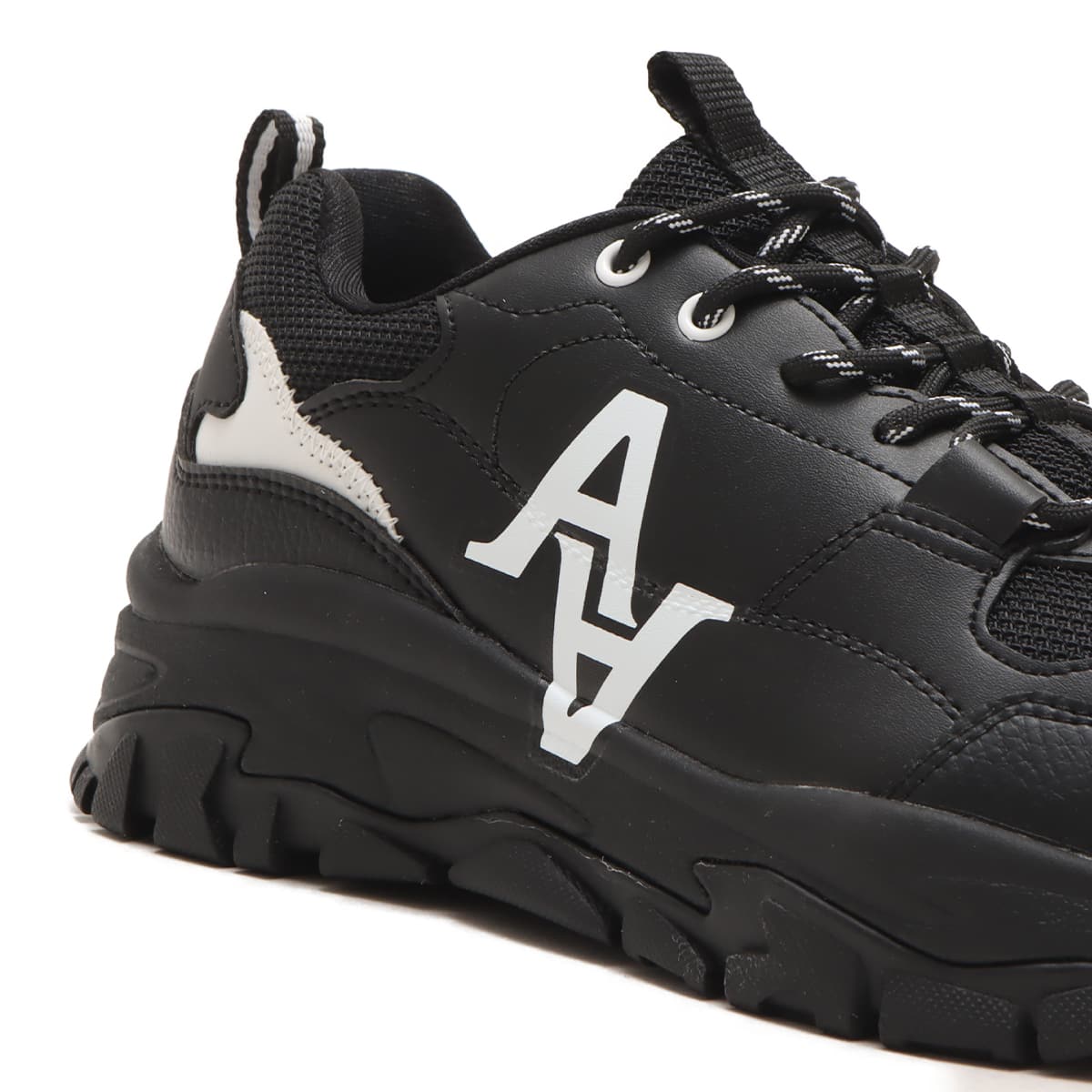 AKIII CLASSIC AKIII URBAN TRACKER SIGNITURE LOGO BLACK/WHITE 23FA-Iの画像