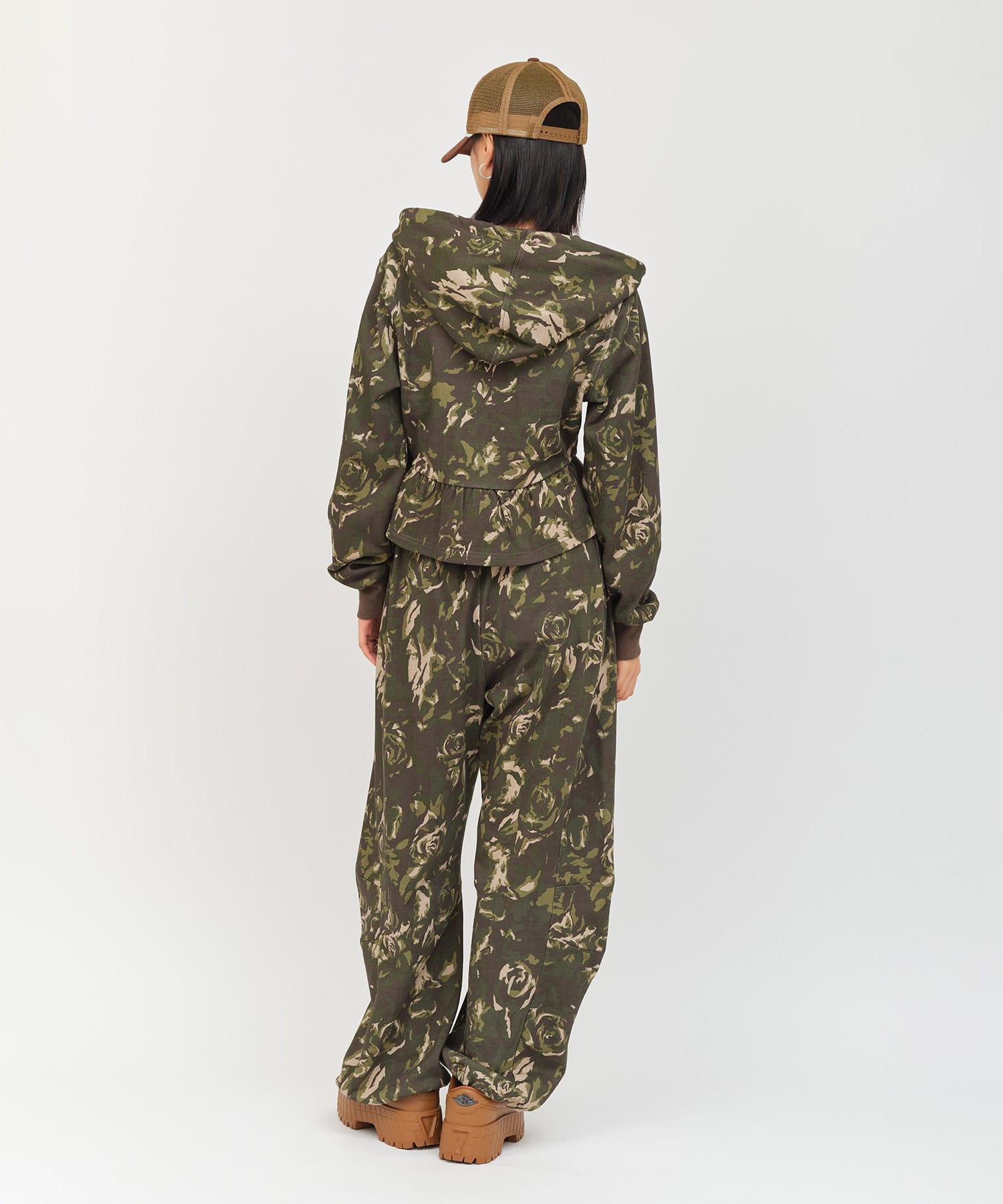 atmos pink Curve Sweat Pants CAMOUFLAGEの画像