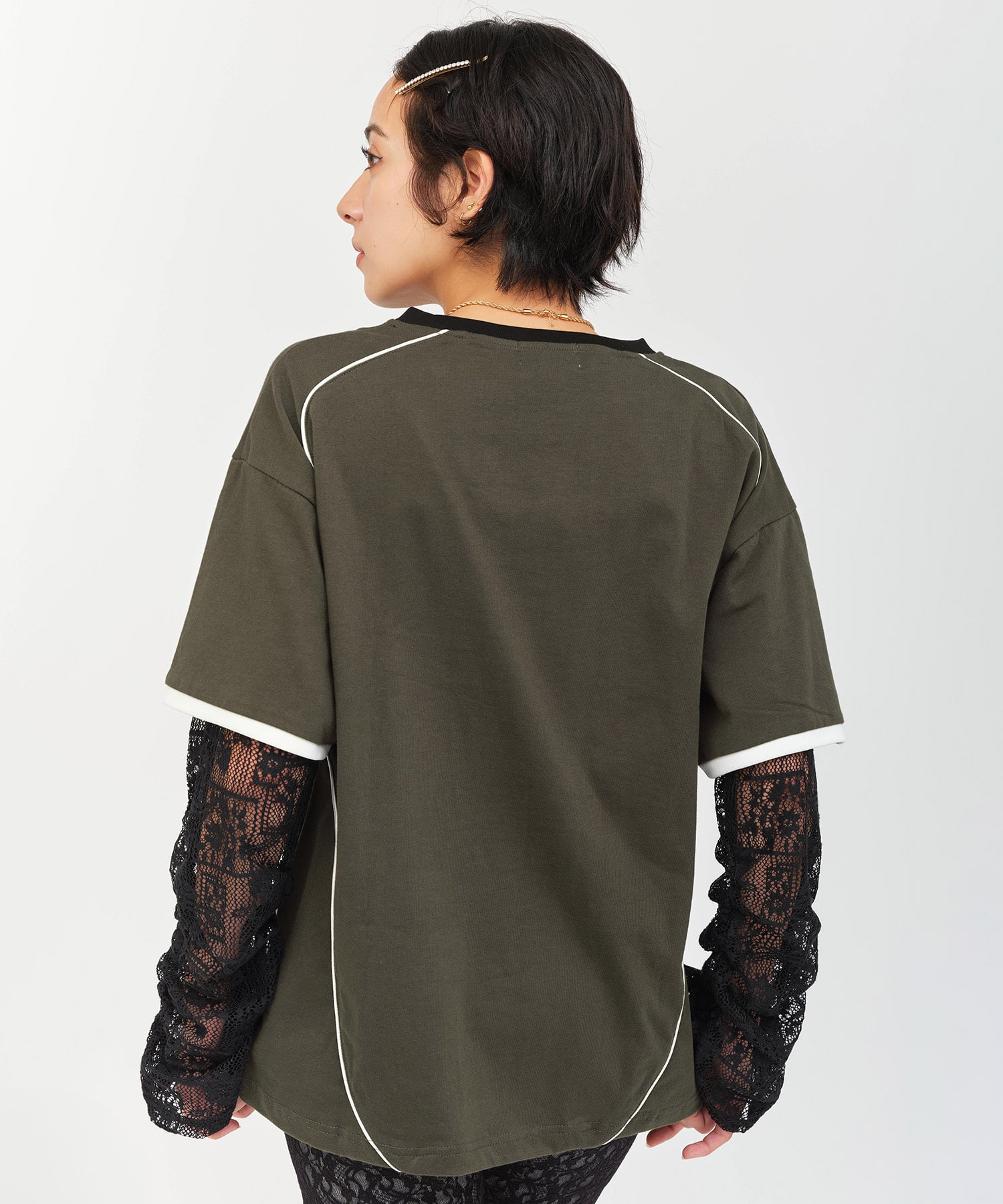 atmos pink Layered Lace Sleeve T-Shirt BLACKの画像