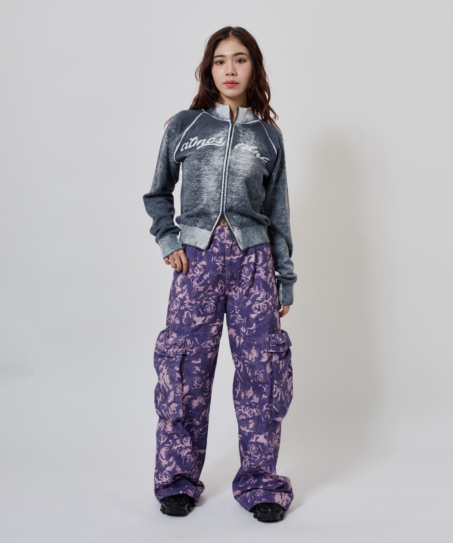 atmos pink Faded Coler Zip-up Cardigan CHARCOALの画像