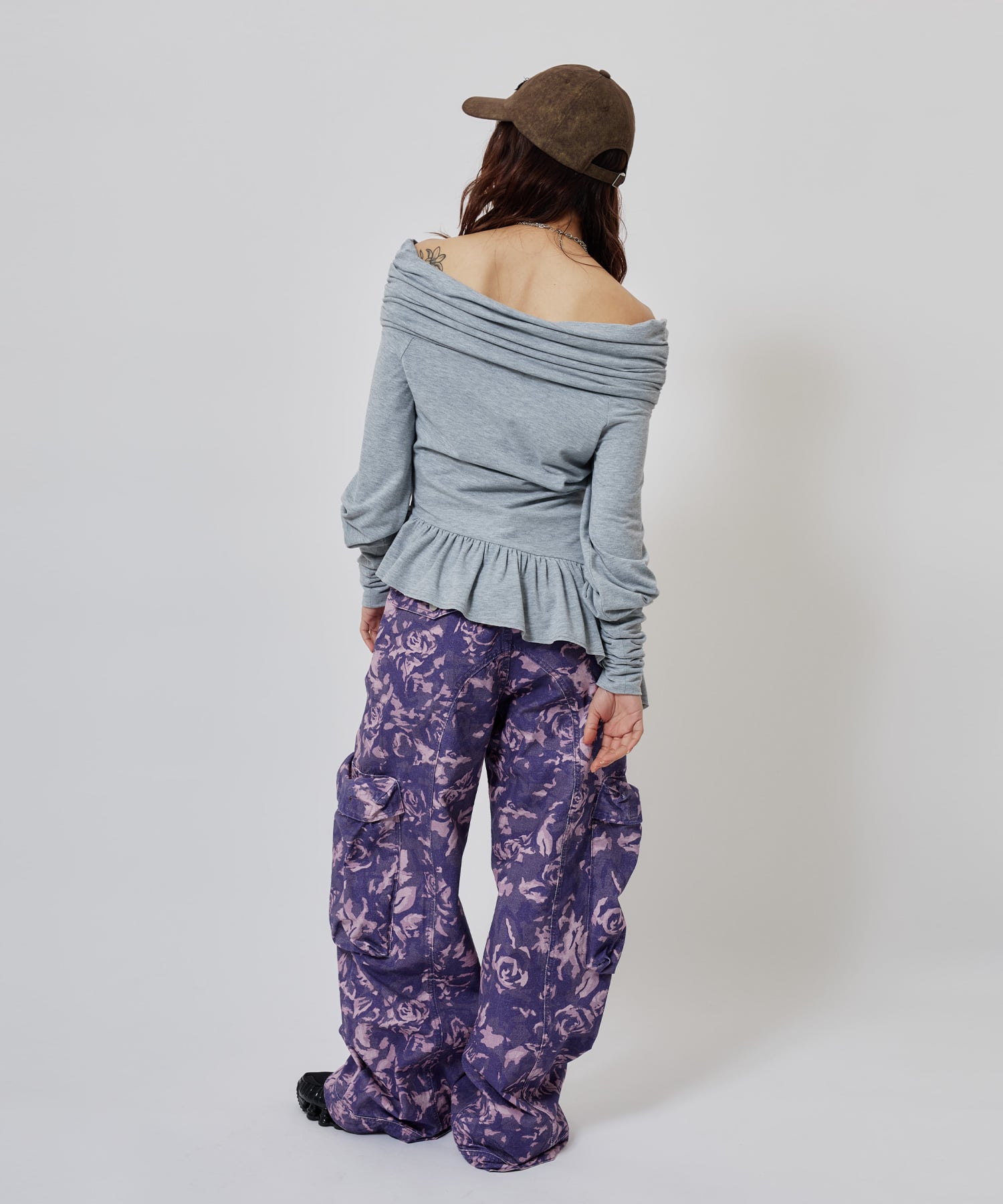 atmos pink Frill Hem Tops CHARCOALの画像