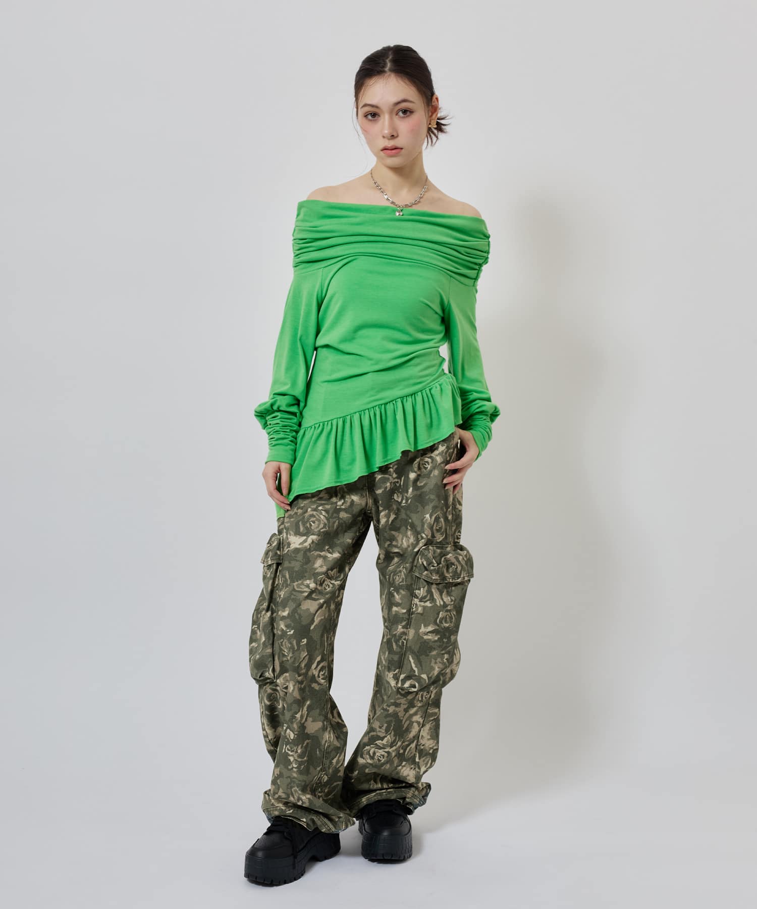 atmos pink Frill Hem Tops GREENの画像