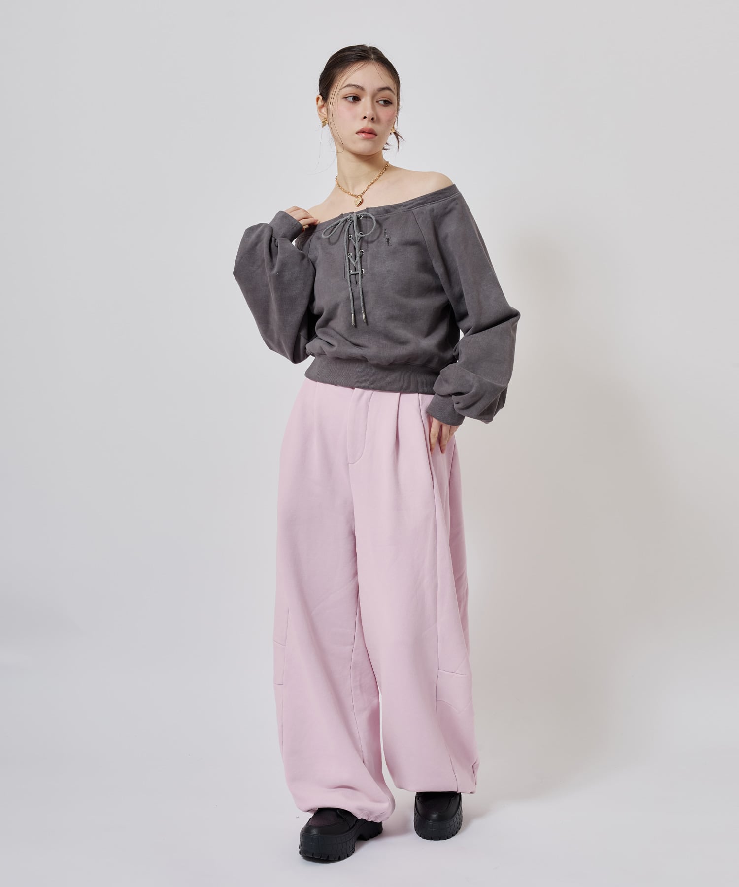 atmos pink Lace-up Sweat Top CHARCOALの画像