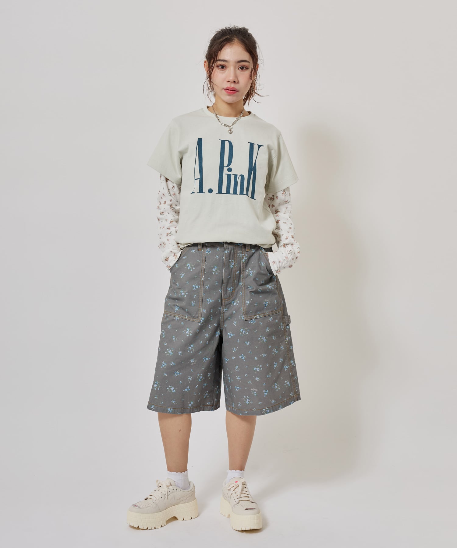 atmos pink Layered Print LS T-shirt WHITEの画像