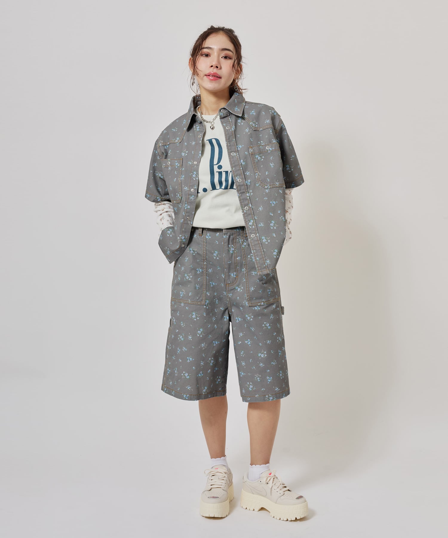 atmos pink Floral Work Shirt BLACKの画像