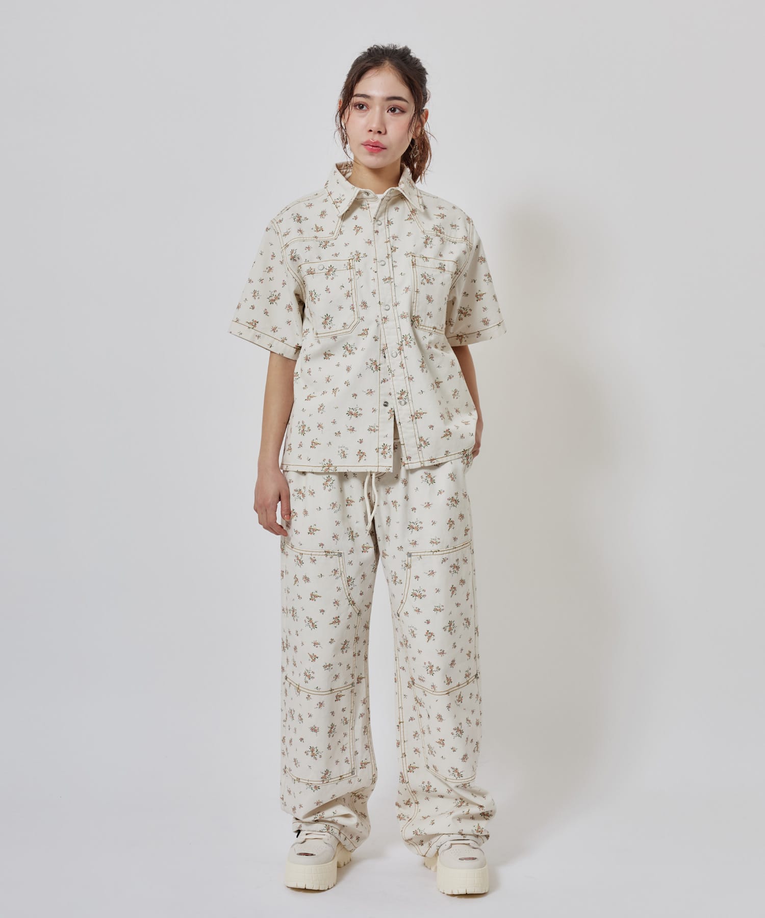 atmos pink Floral Work Shirt WHITEの画像