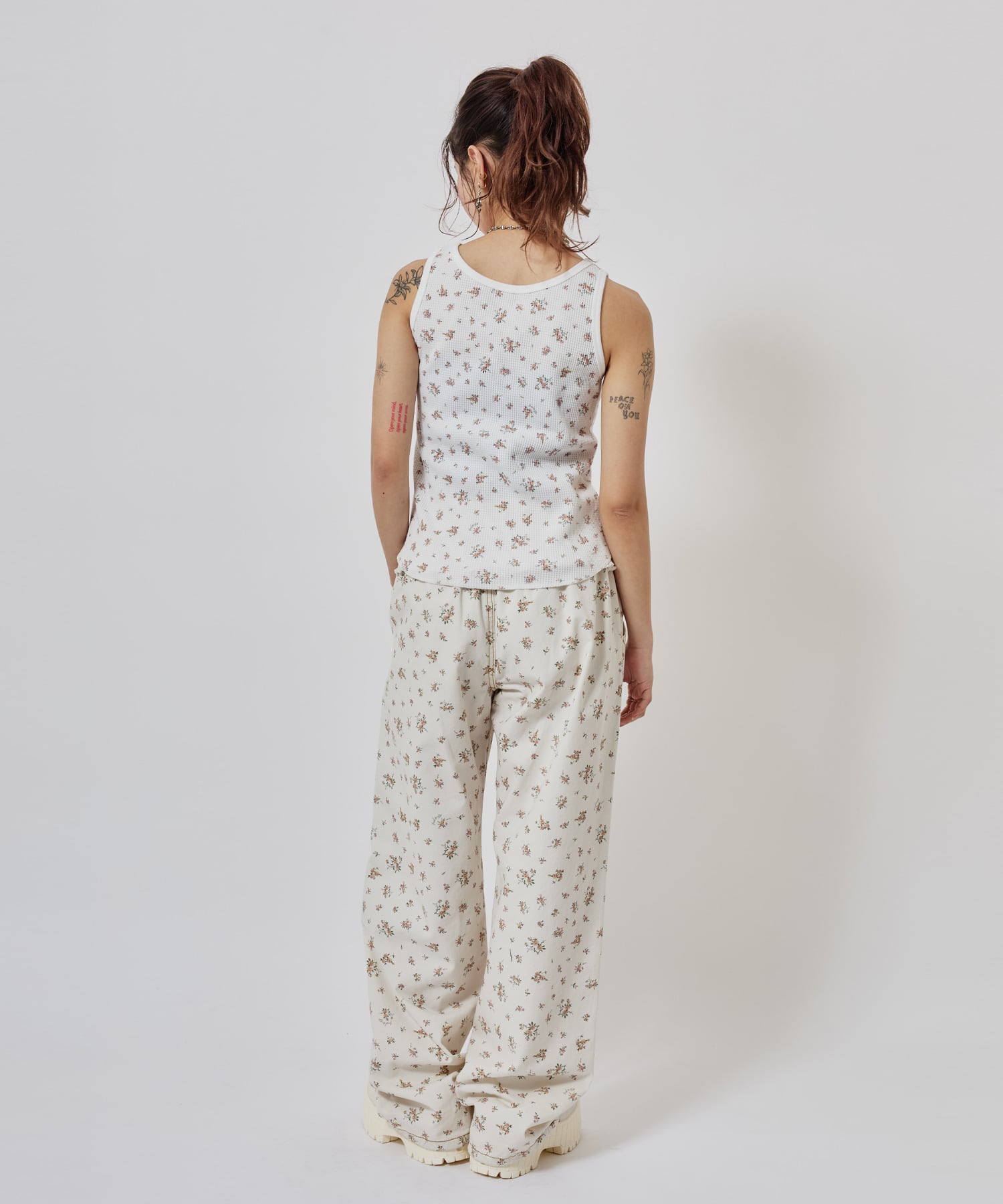 atmos pink Floral Print Tank Top WHITEの画像