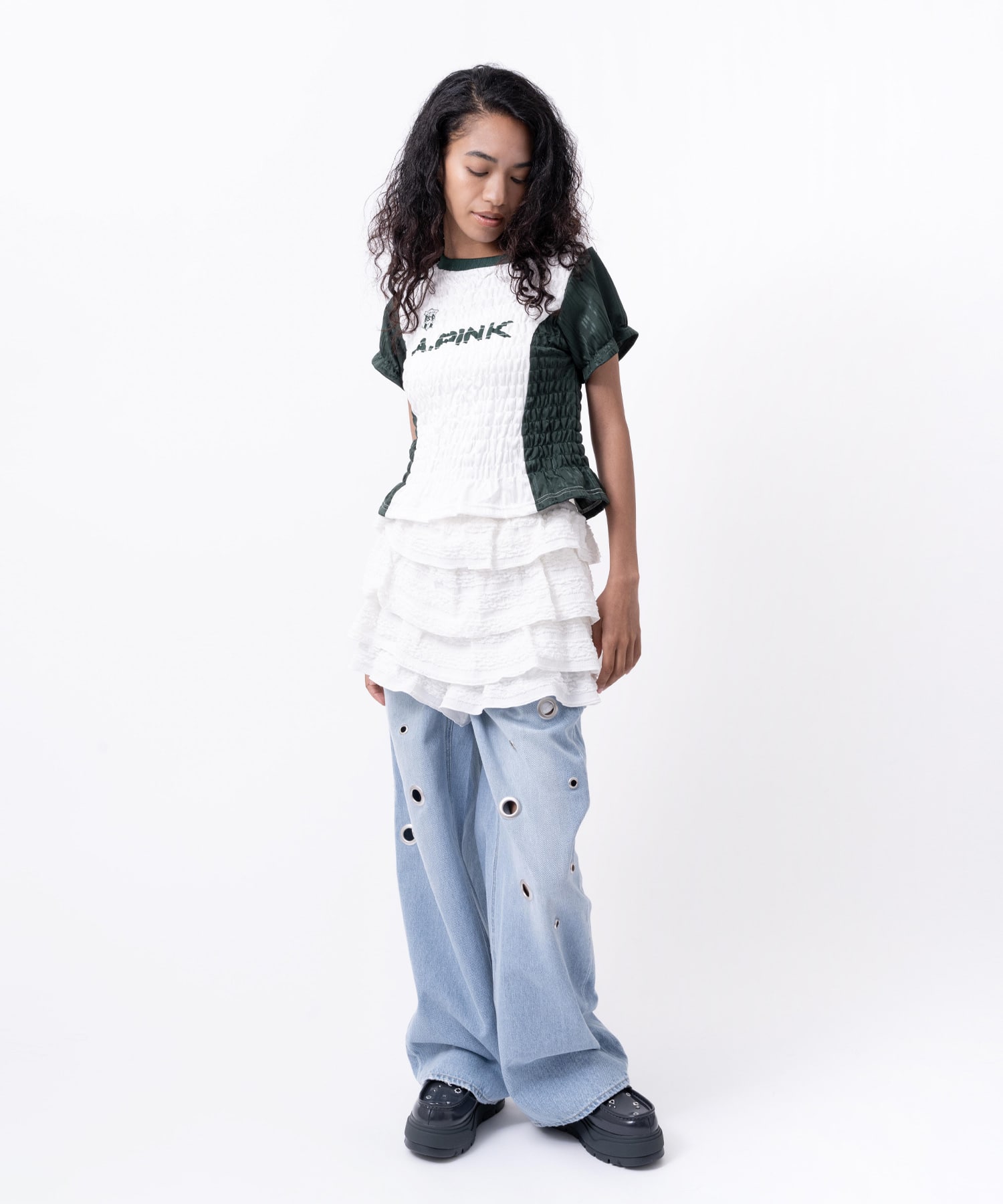 atmos pink Shirring Game T-shirt WHITEの画像