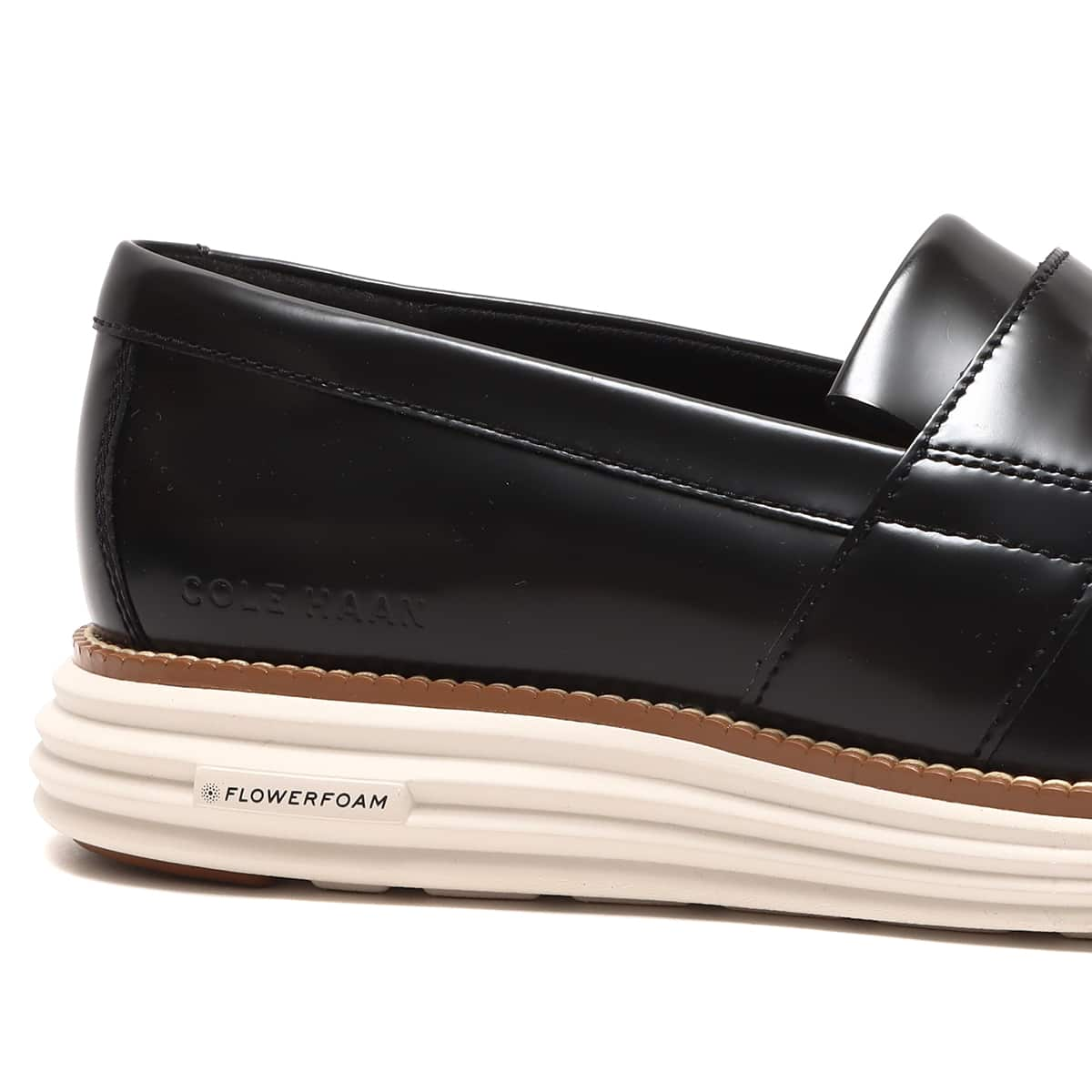 COLE HAAN ORIGINALGRAND KILTIE LOAFER BLACK/OPTIC WHITE 22FA-I