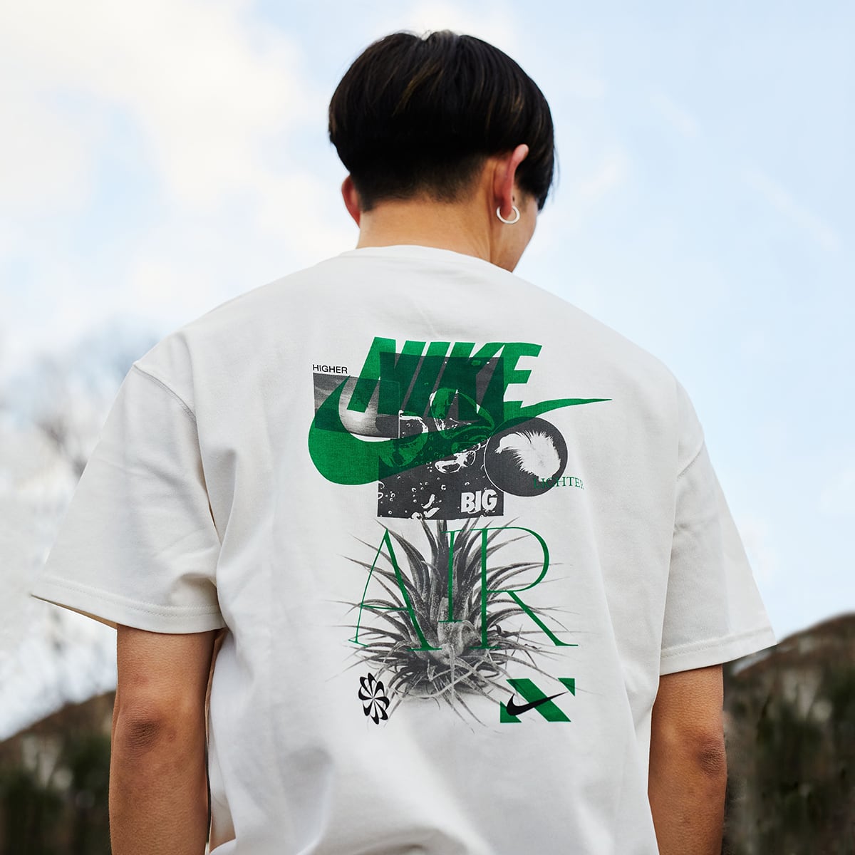 NIKE AS M NSW TEE M2Z AIR PURE/LUCKY GREEN 21SP-I