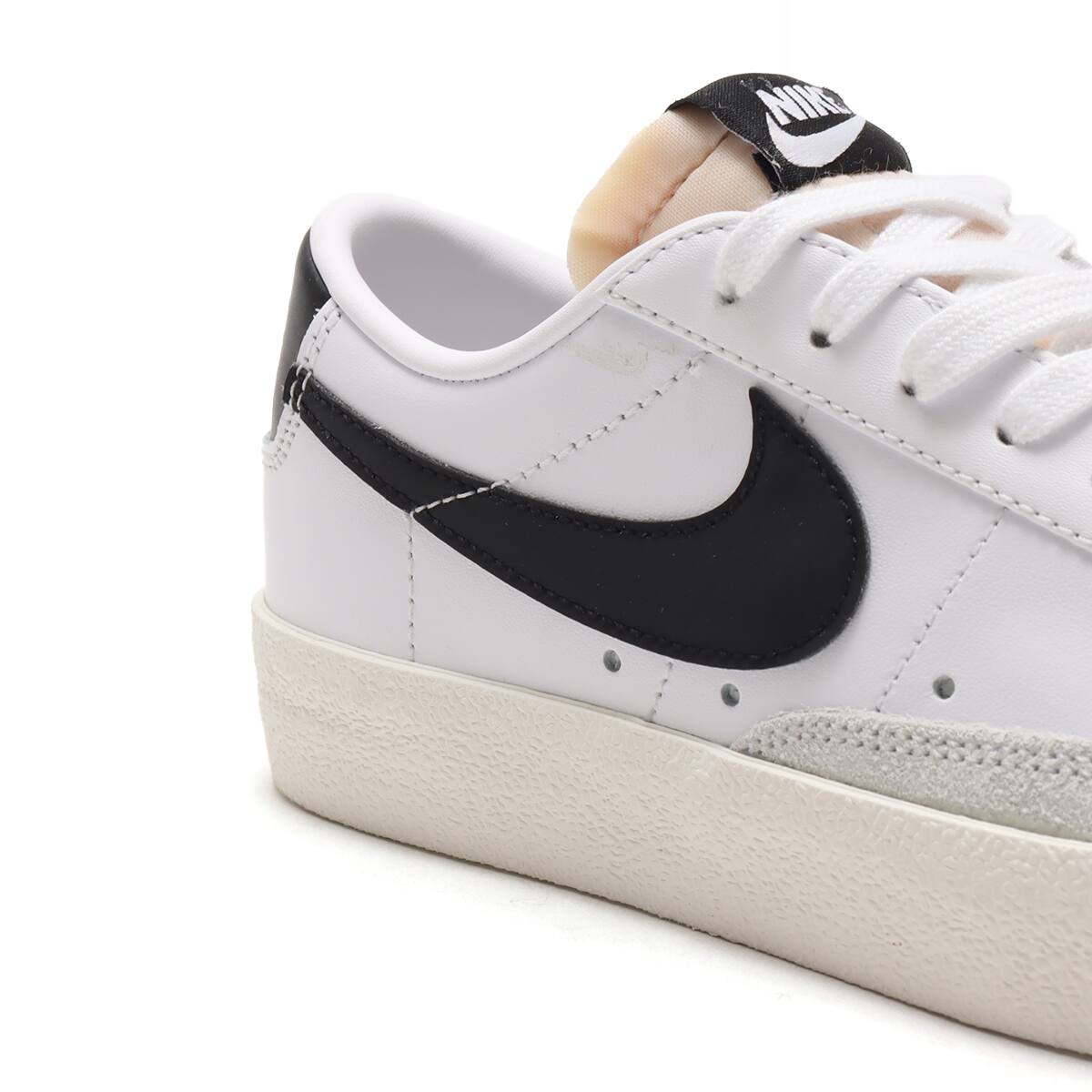 NIKE W BLAZER LOW '77 WHITE/BLACK-SAIL-WHITE 21SU-I